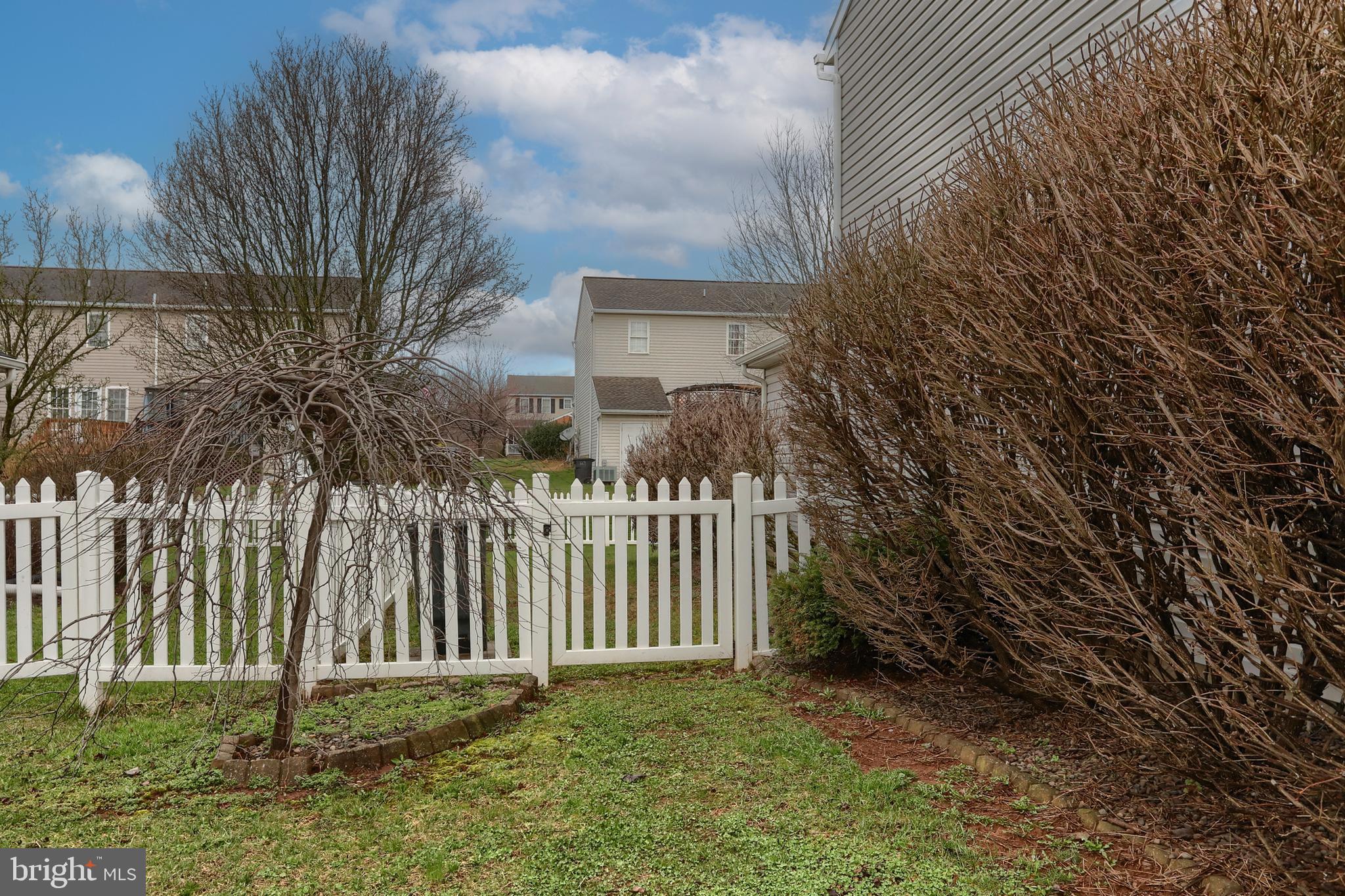 LIGHTHOUSE HARBOR - Residential