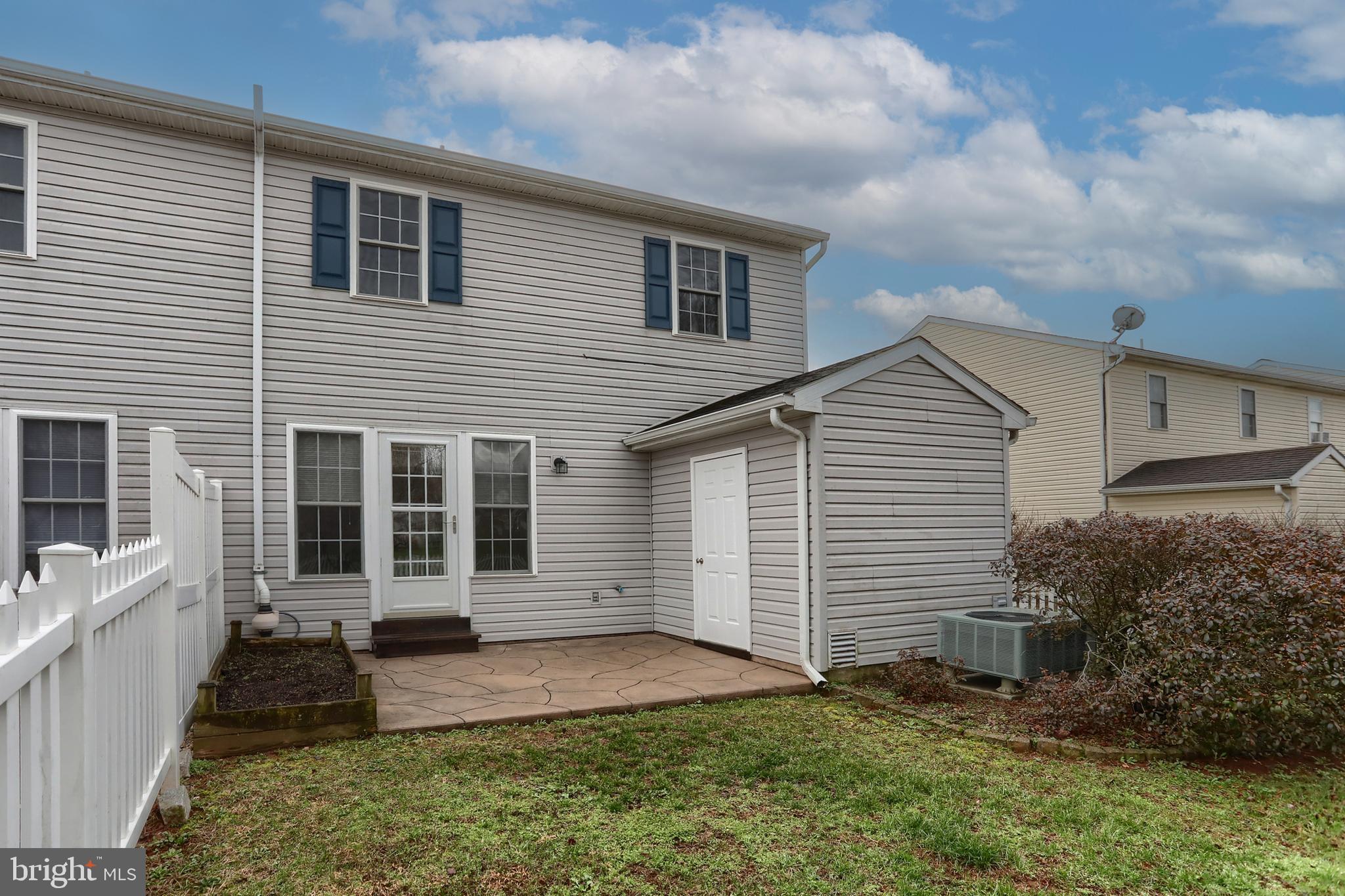 LIGHTHOUSE HARBOR - Residential