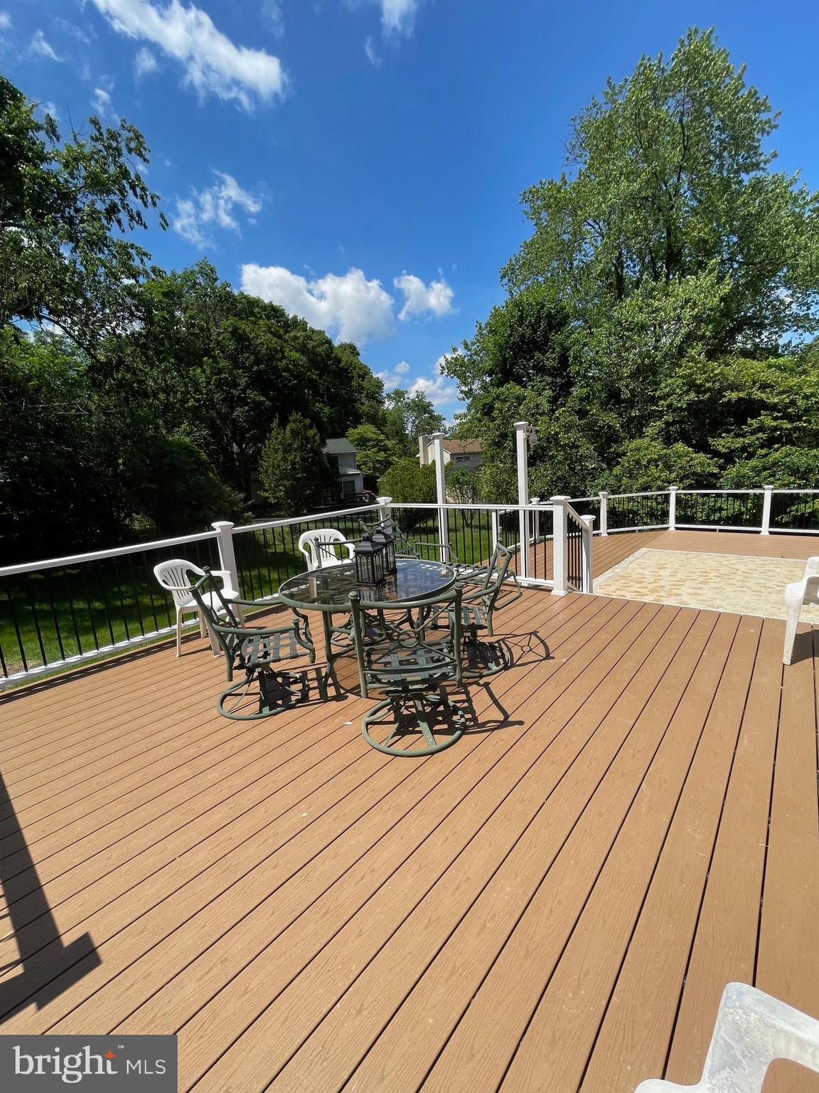 MARLBORO MEADOWS - Residential