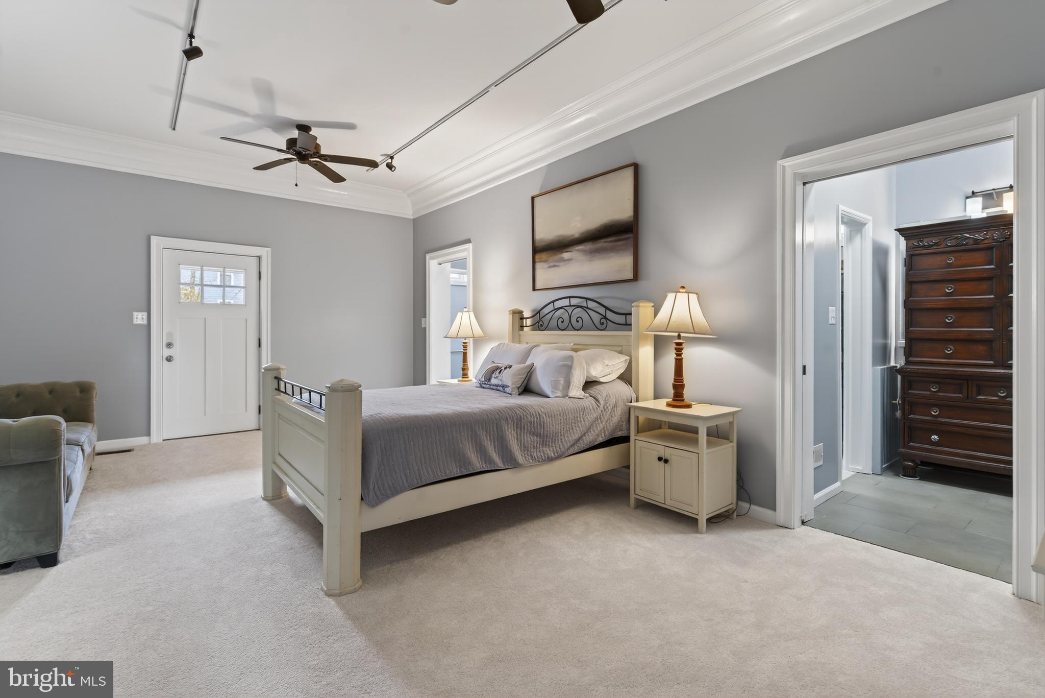 VAN VLECKS - Residential