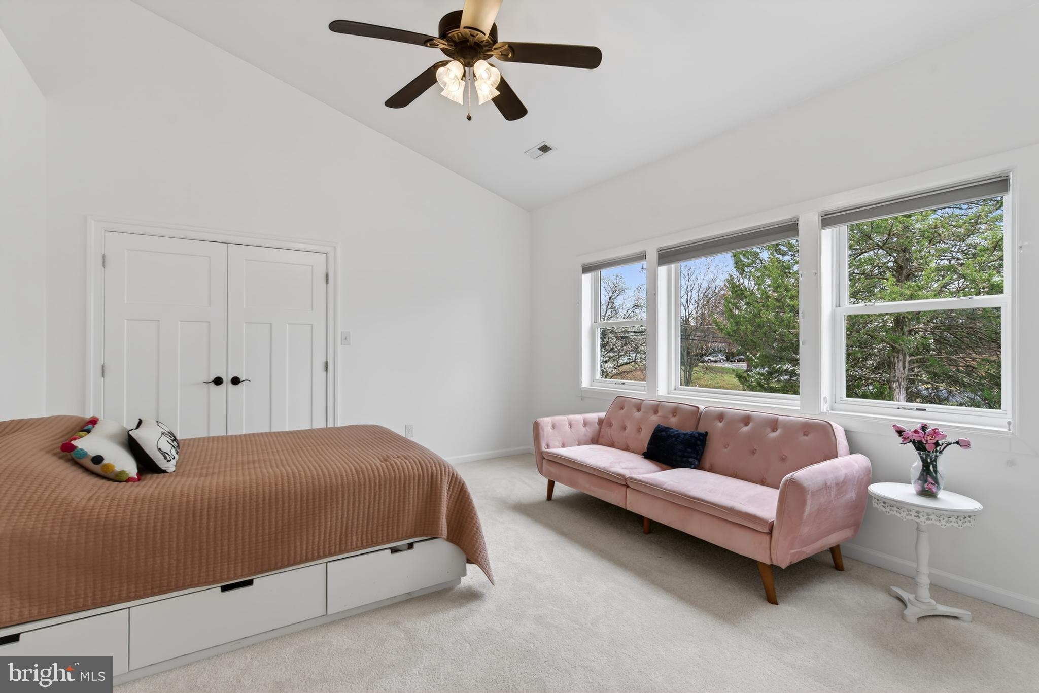 VAN VLECKS - Residential