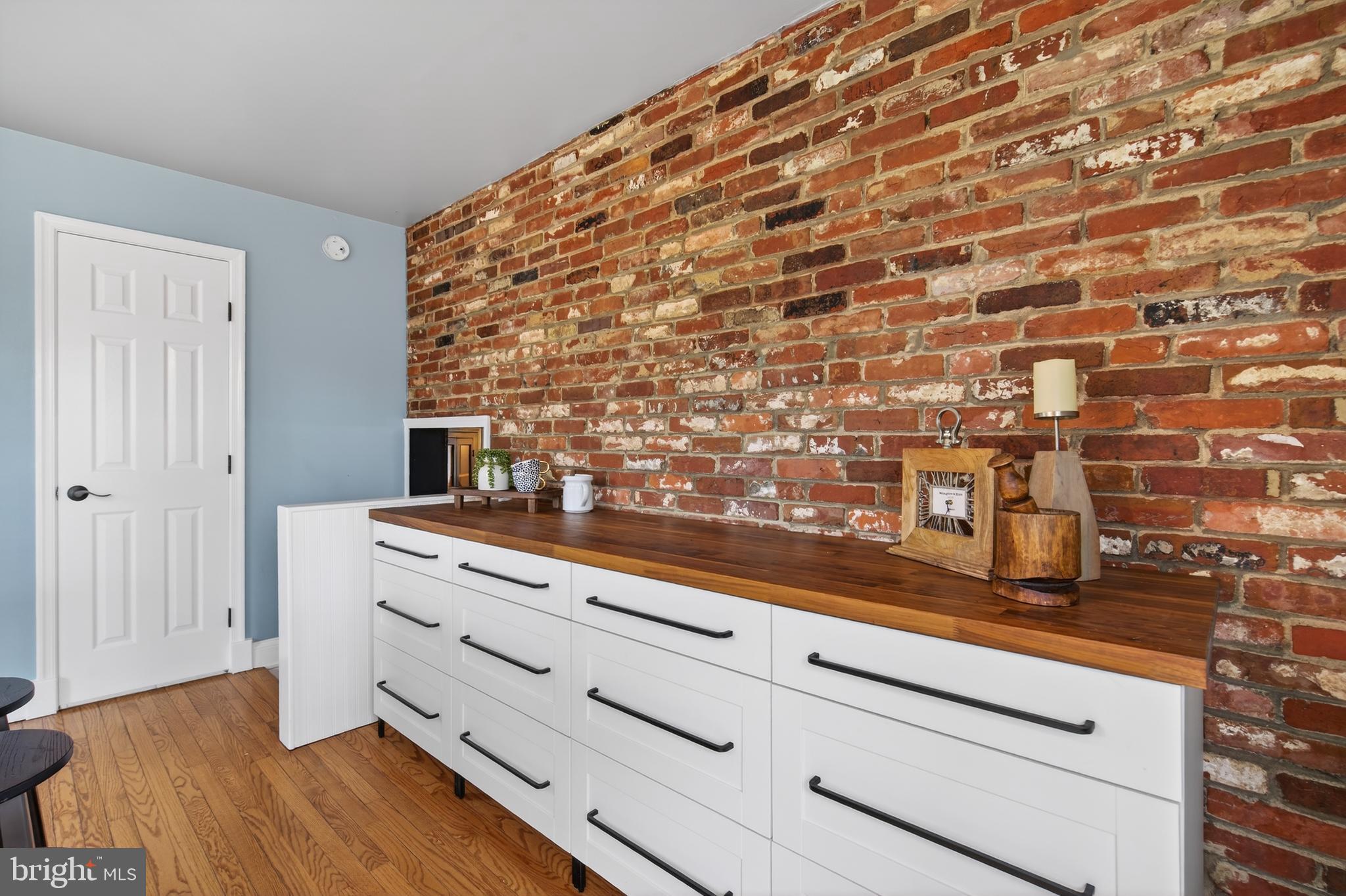 VAN VLECKS - Residential