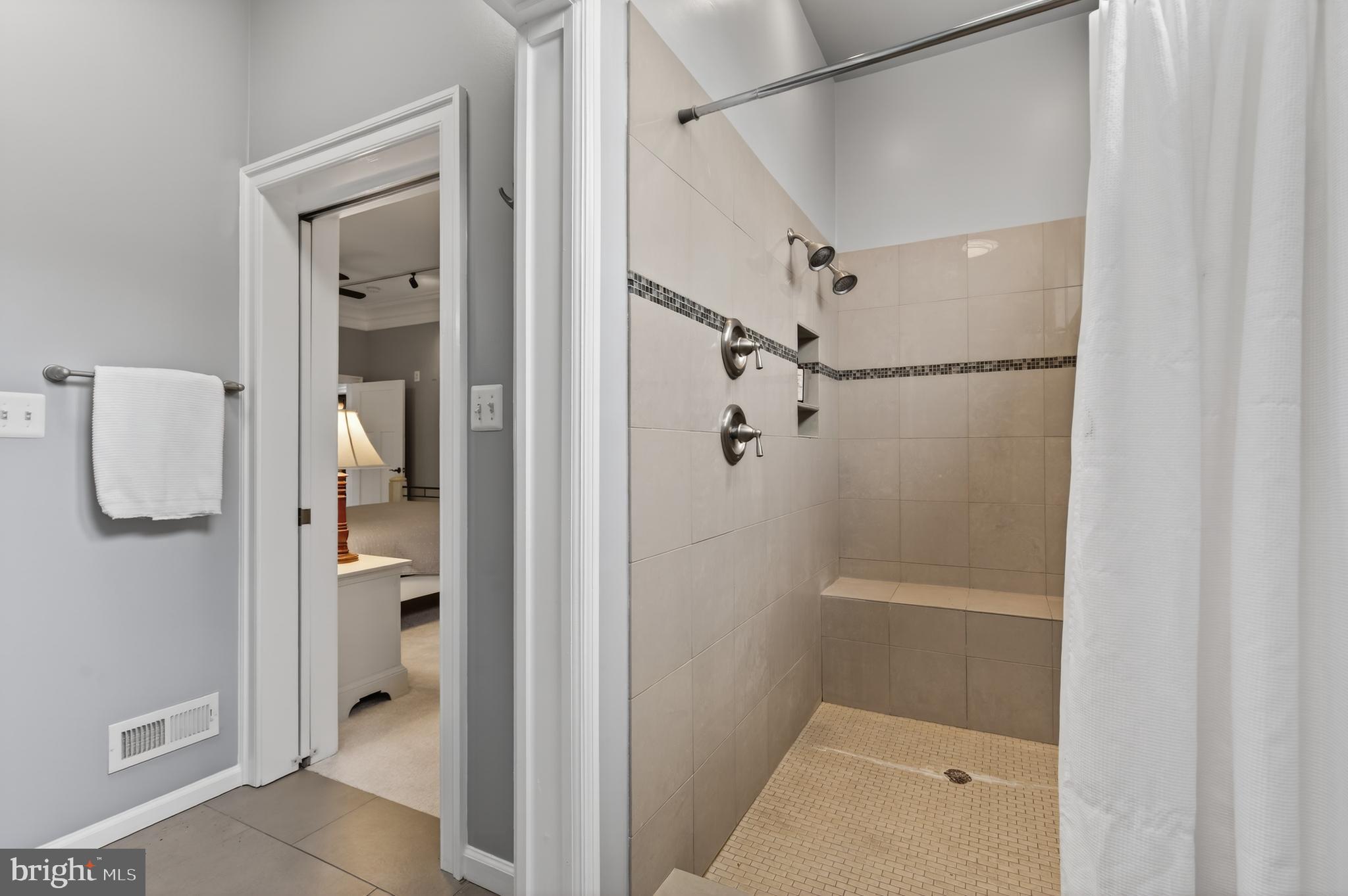 VAN VLECKS - Residential