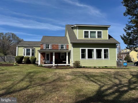 720 PARK AVENUE HERNDON VA 20170