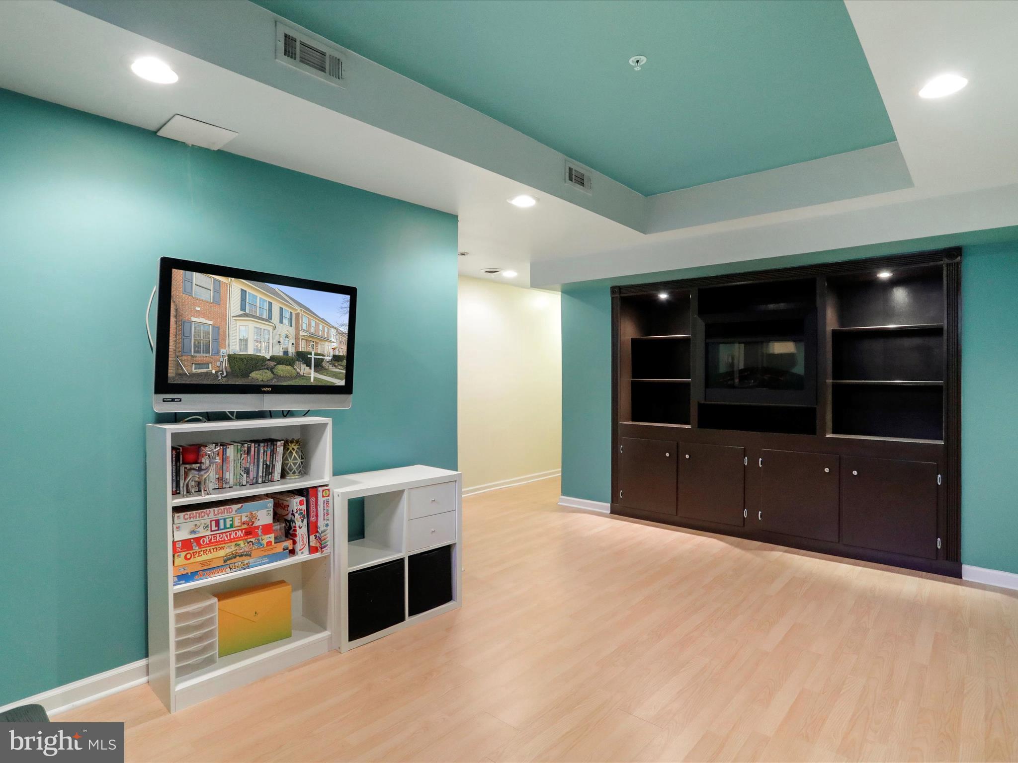 WORMANS MILL - Residential