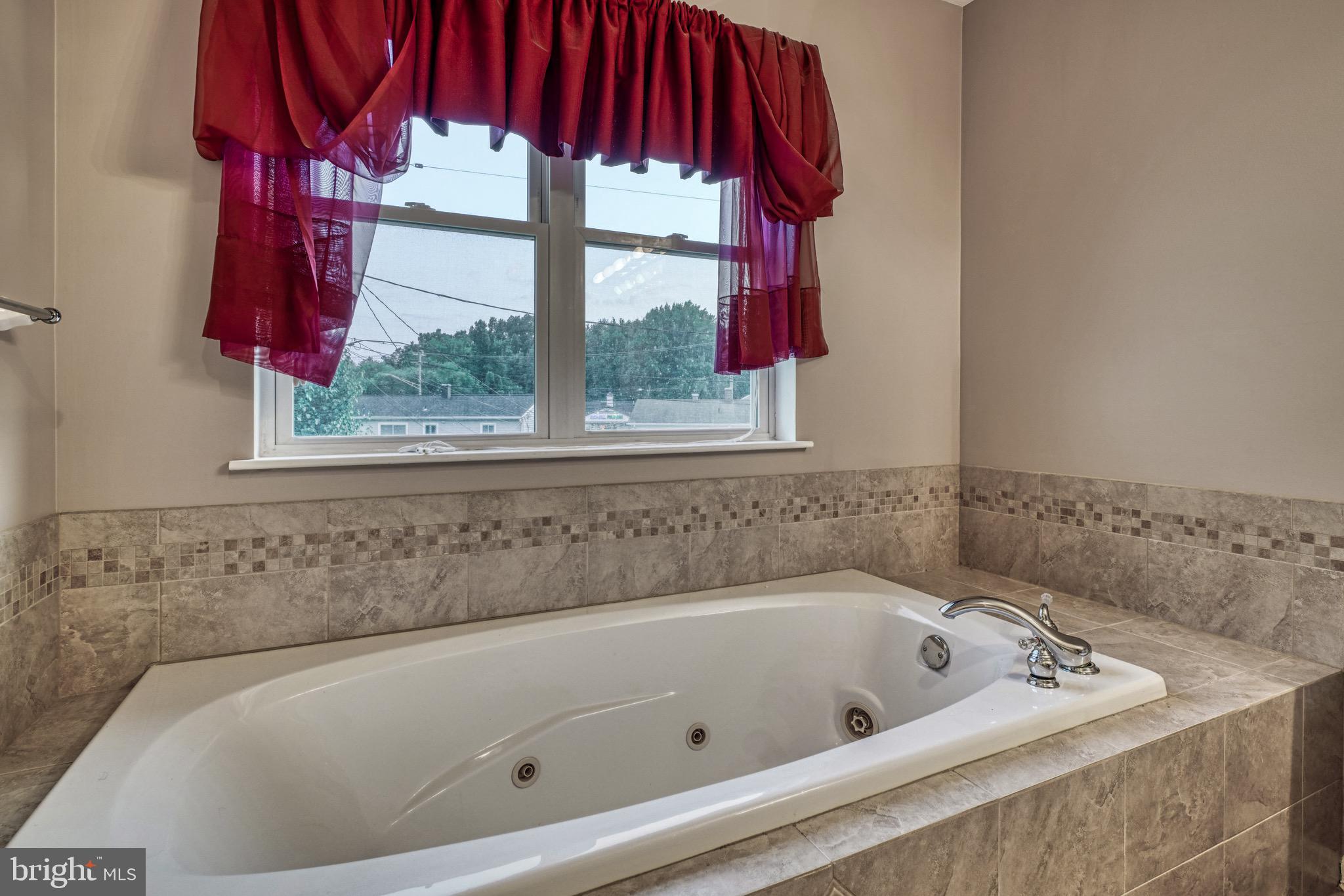 CARROLLWOOD - Residential