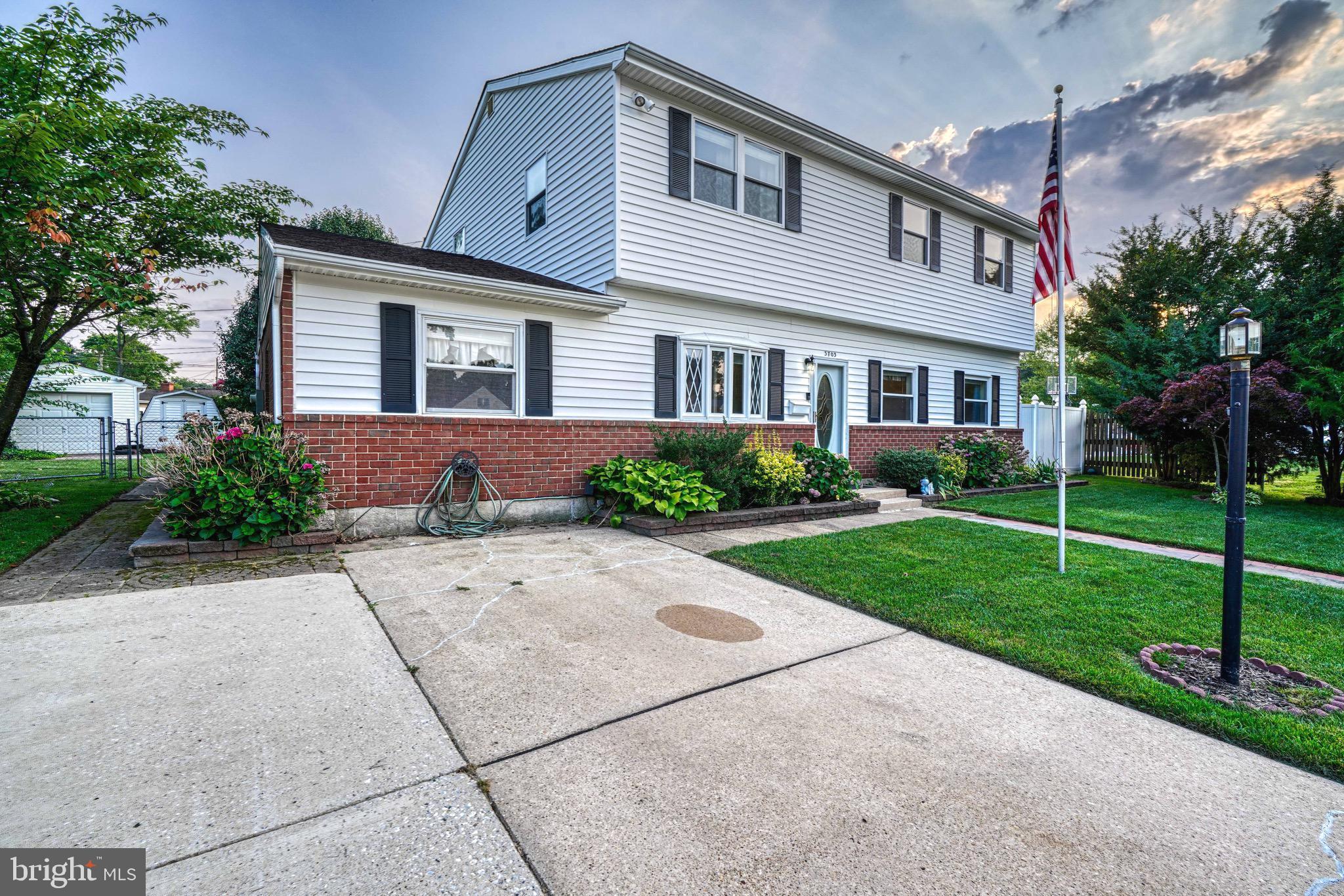 CARROLLWOOD - Residential