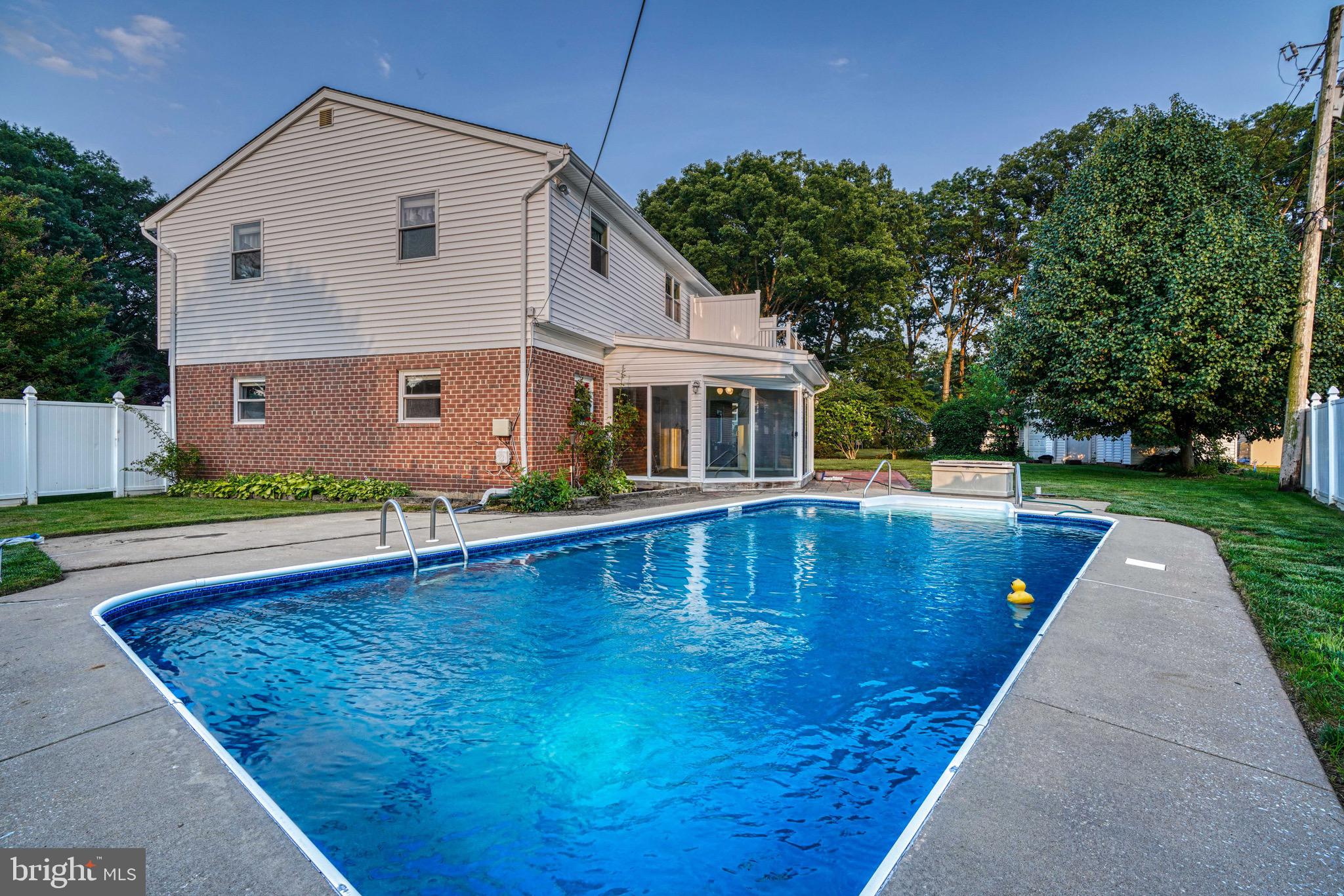 CARROLLWOOD - Residential