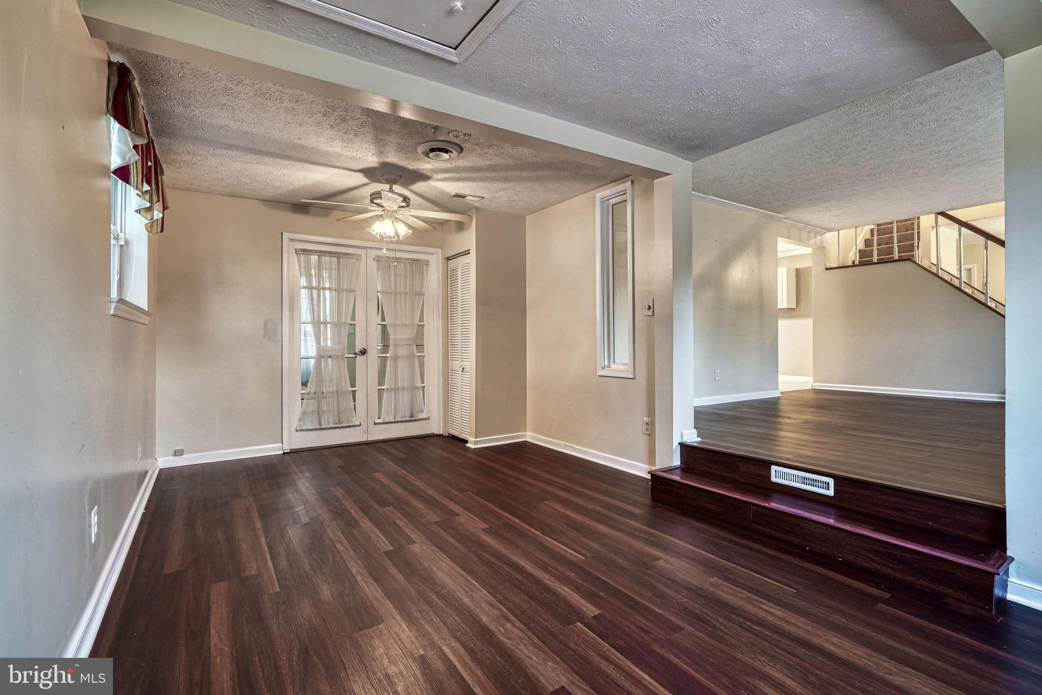 CARROLLWOOD - Residential