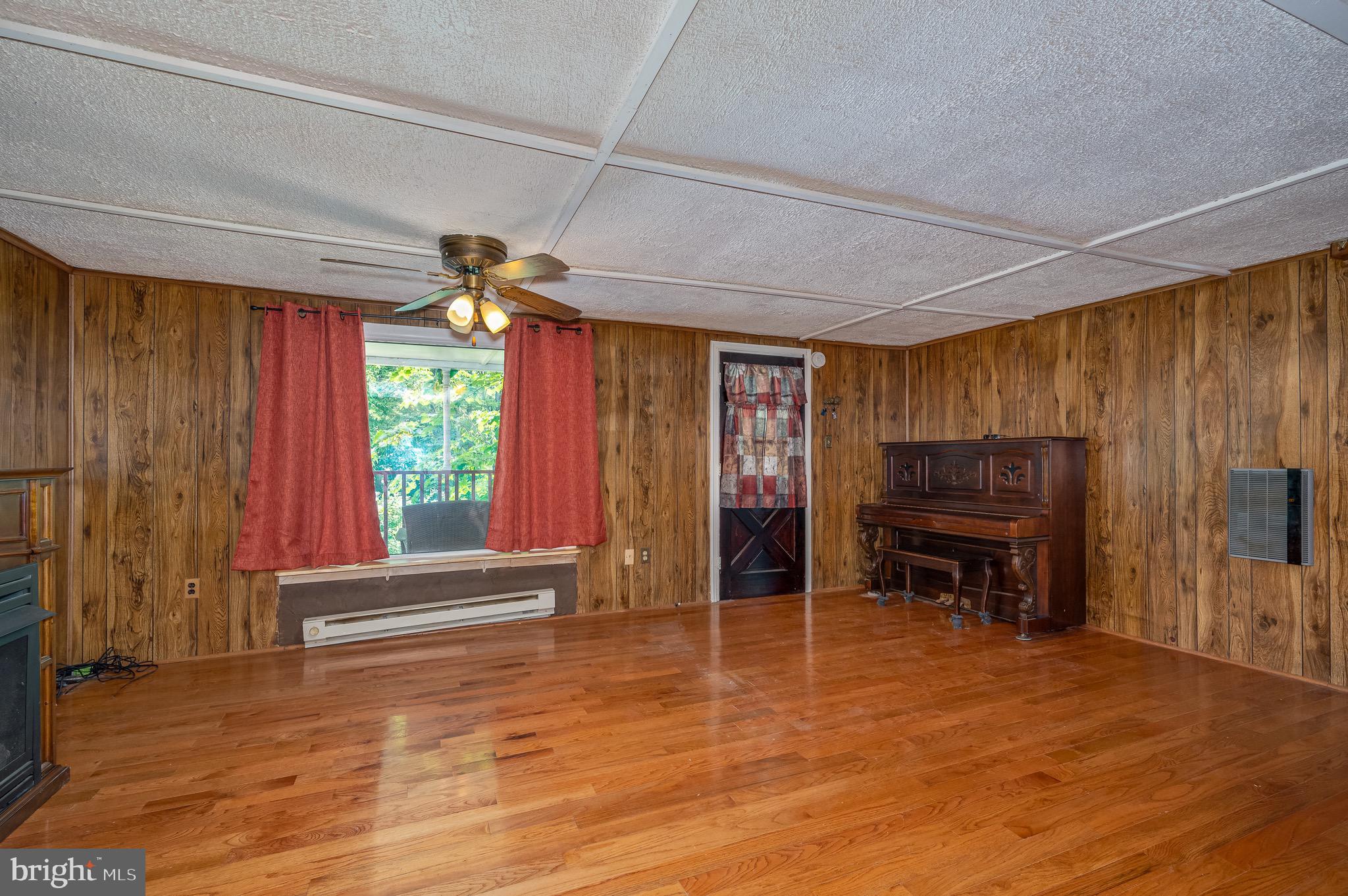 WILDE  ACRES - Residential