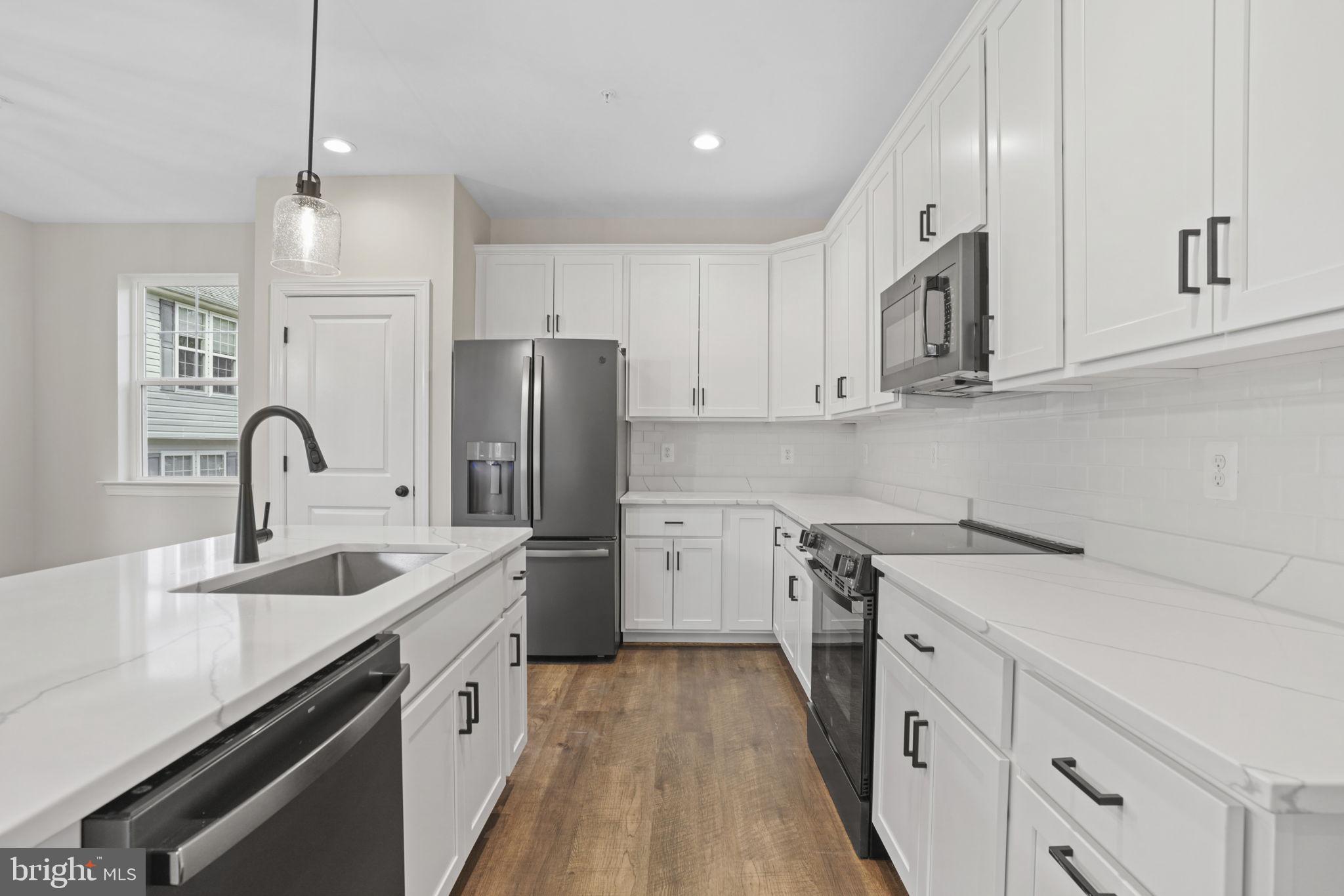 CLIFFTON ON THE POTOMAC - Residential