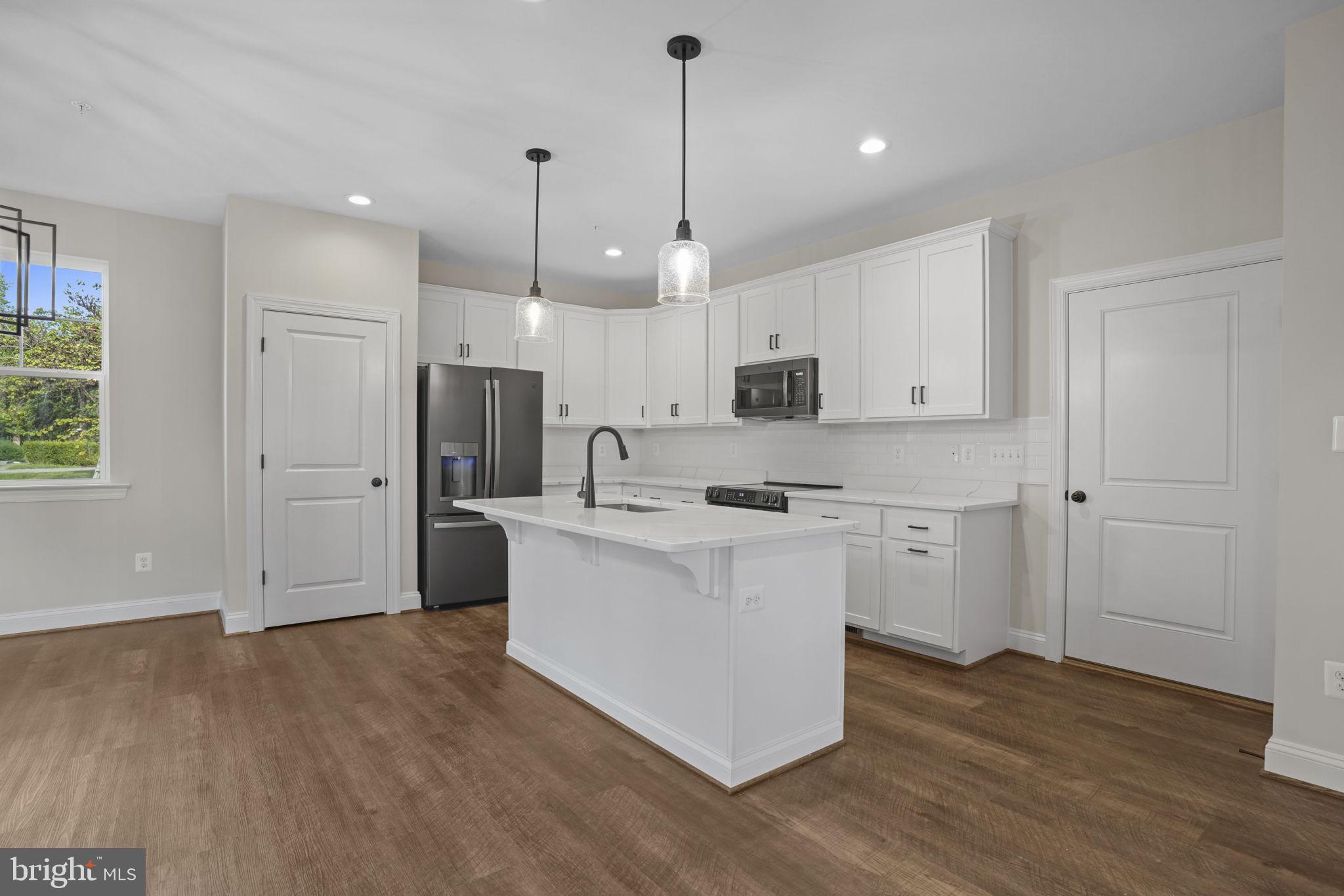 CLIFFTON ON THE POTOMAC - Residential