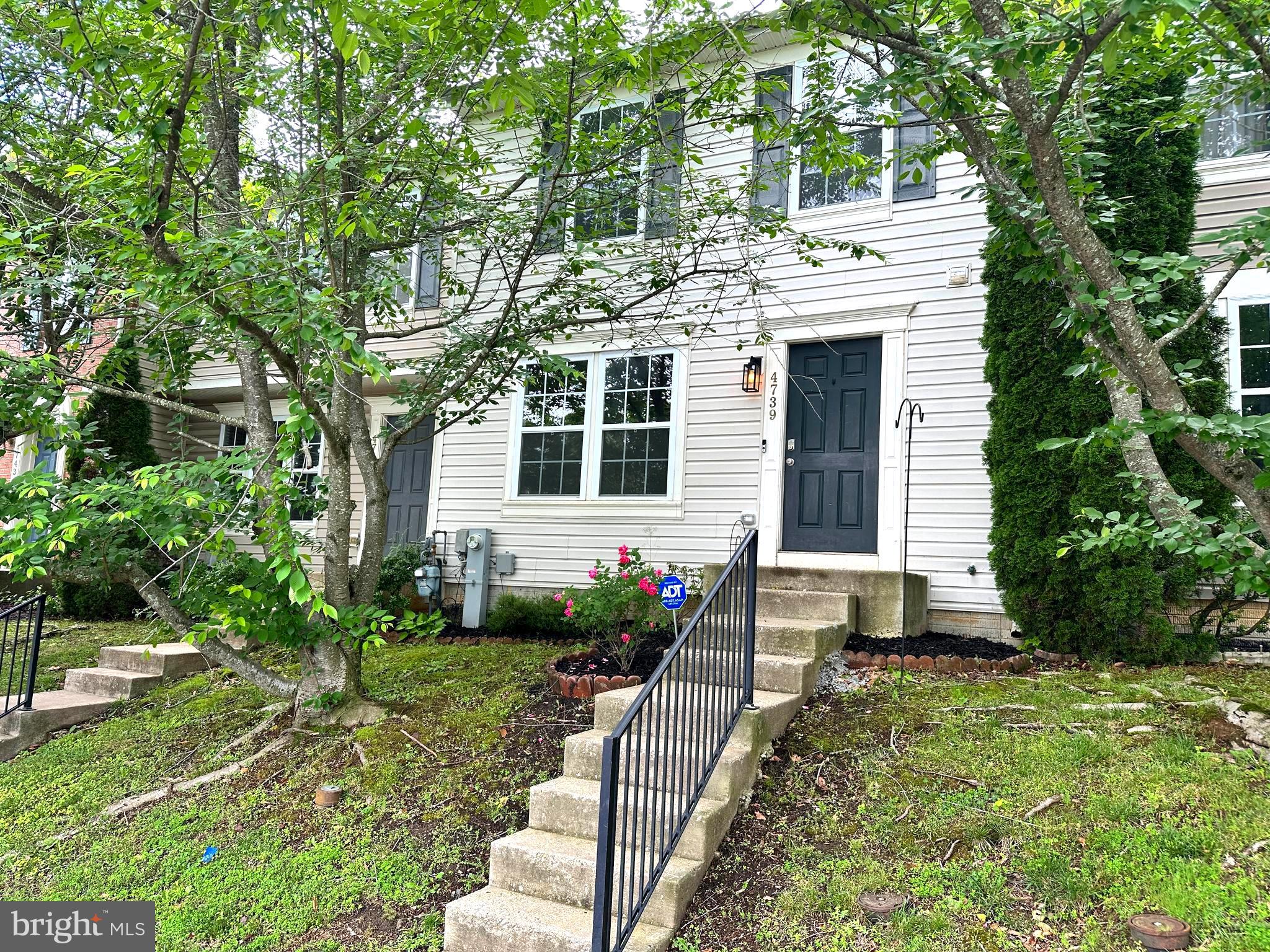 4739 CORALBERRY COURT