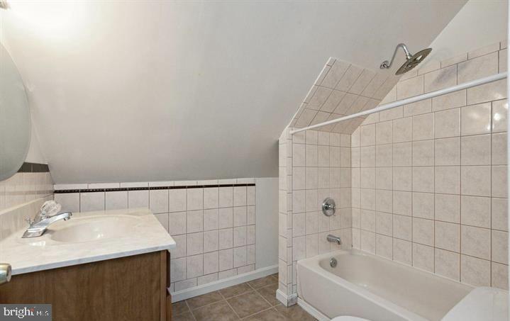 WARD 27 - Residential Lease