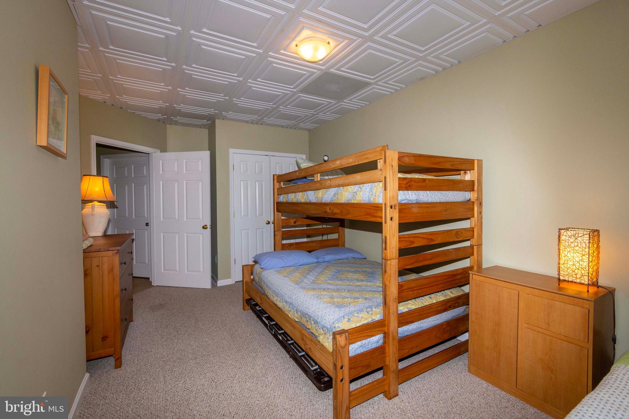 COUNTRYSIDE ON LAKE ANNA - Residential