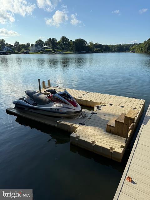COUNTRYSIDE ON LAKE ANNA - Residential