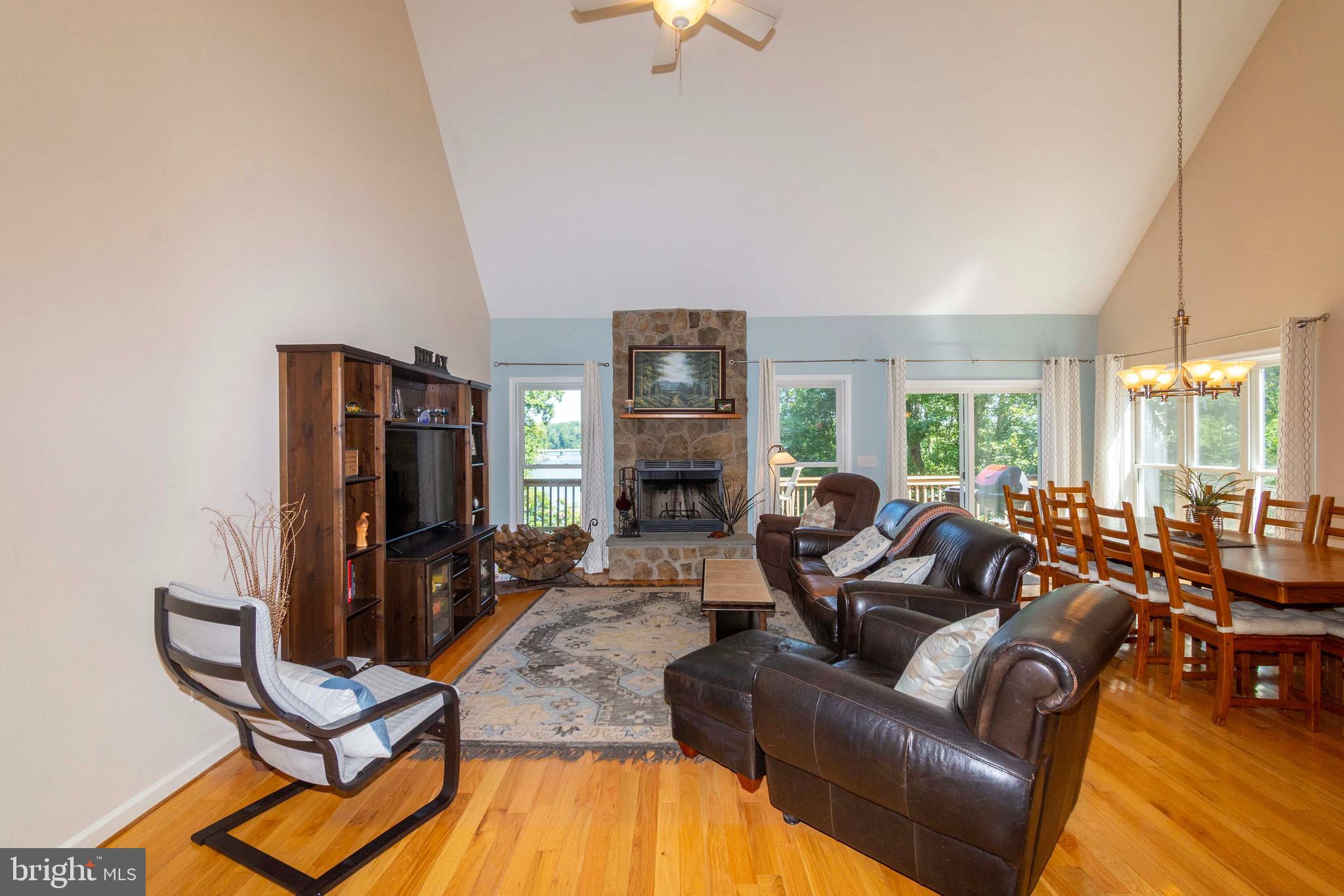 COUNTRYSIDE ON LAKE ANNA - Residential