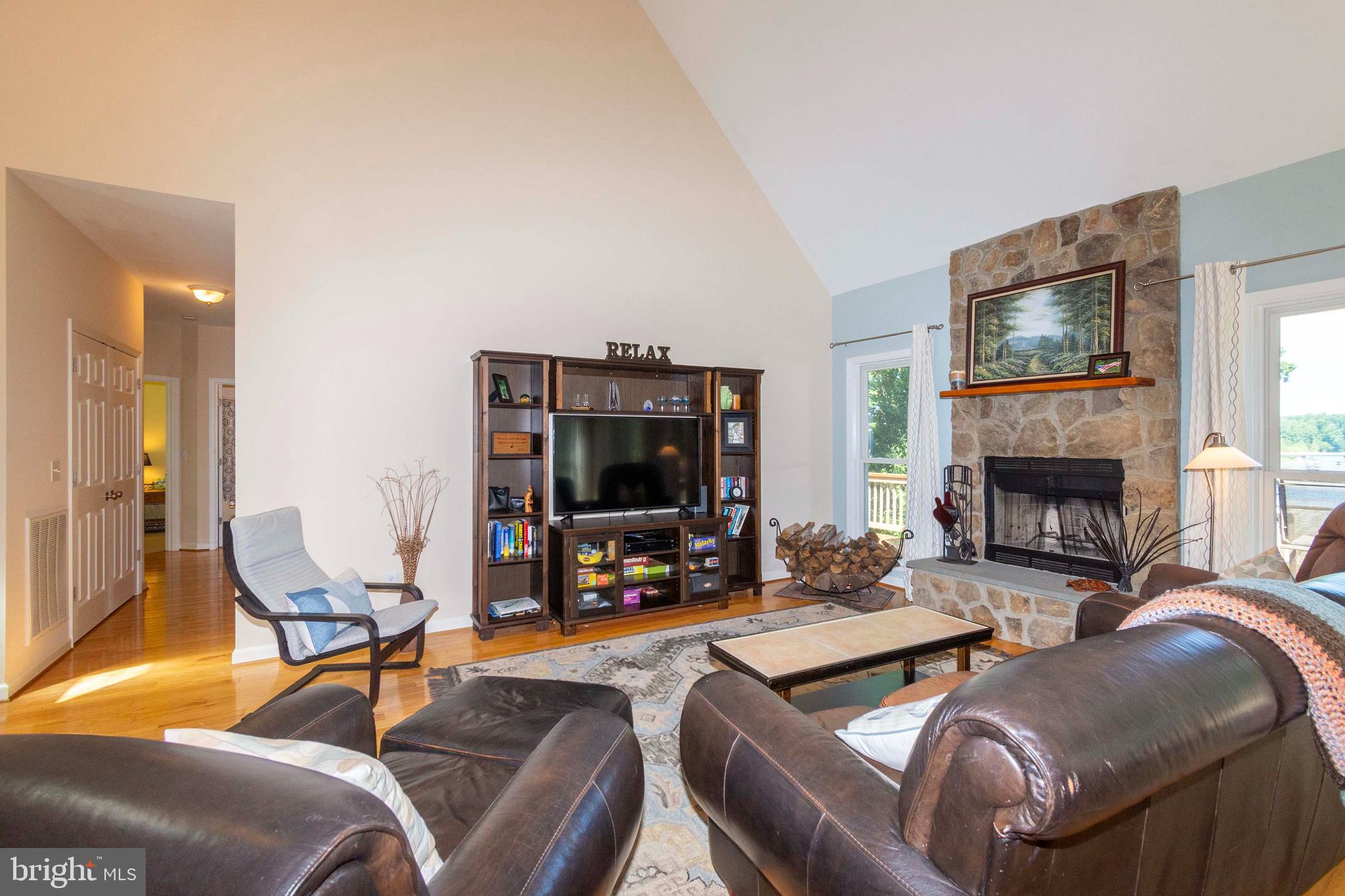 COUNTRYSIDE ON LAKE ANNA - Residential