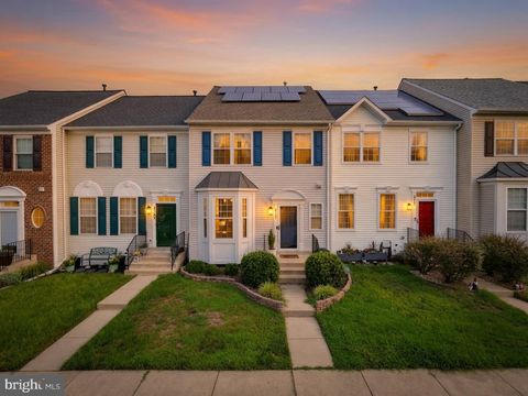 Townhouse For Rent - 9707 Quiet Brook Lane<br/> Prince Georges County, CLINTON, MD 20735