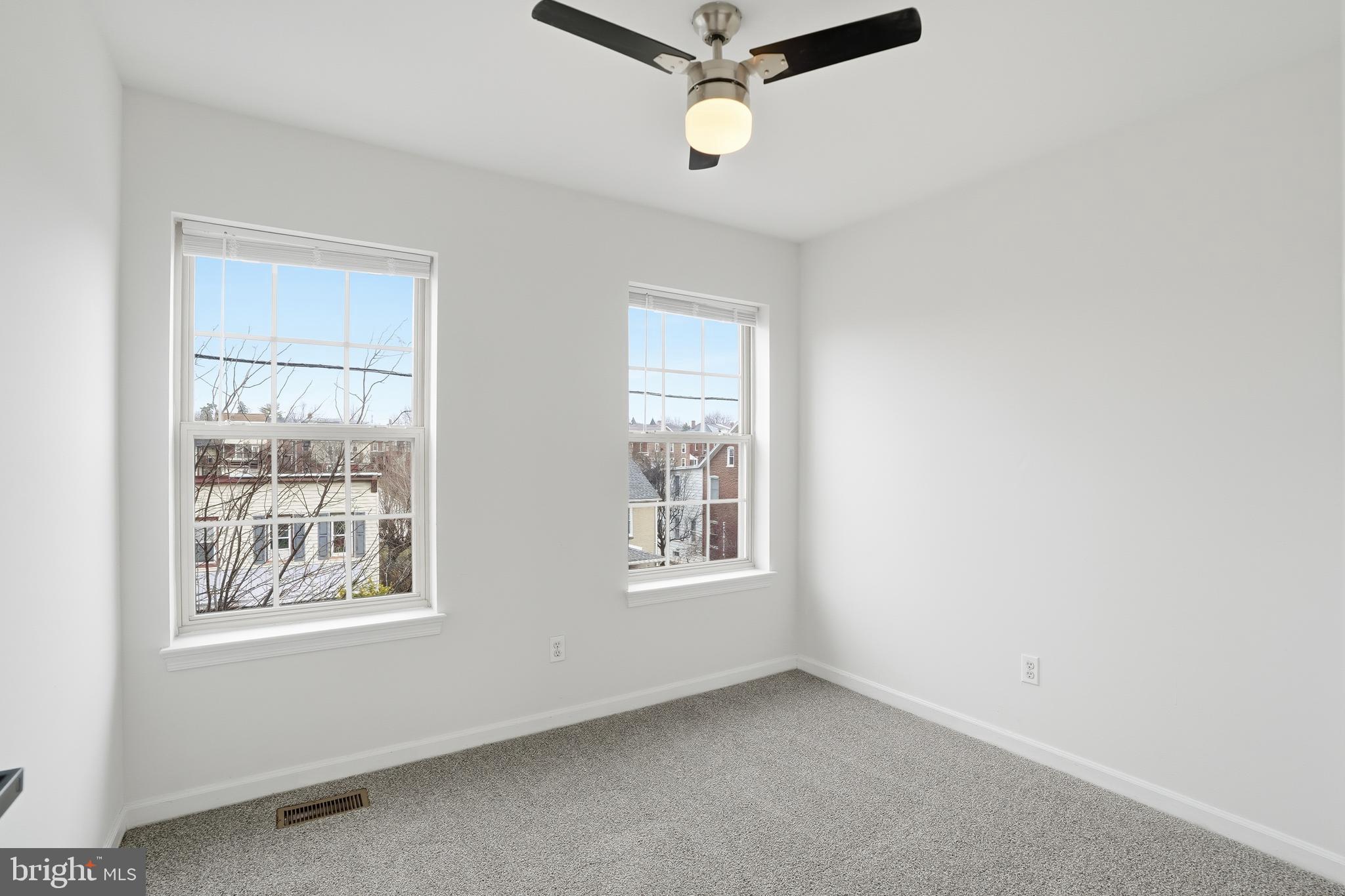 GREEN STREET MEWS - Residential