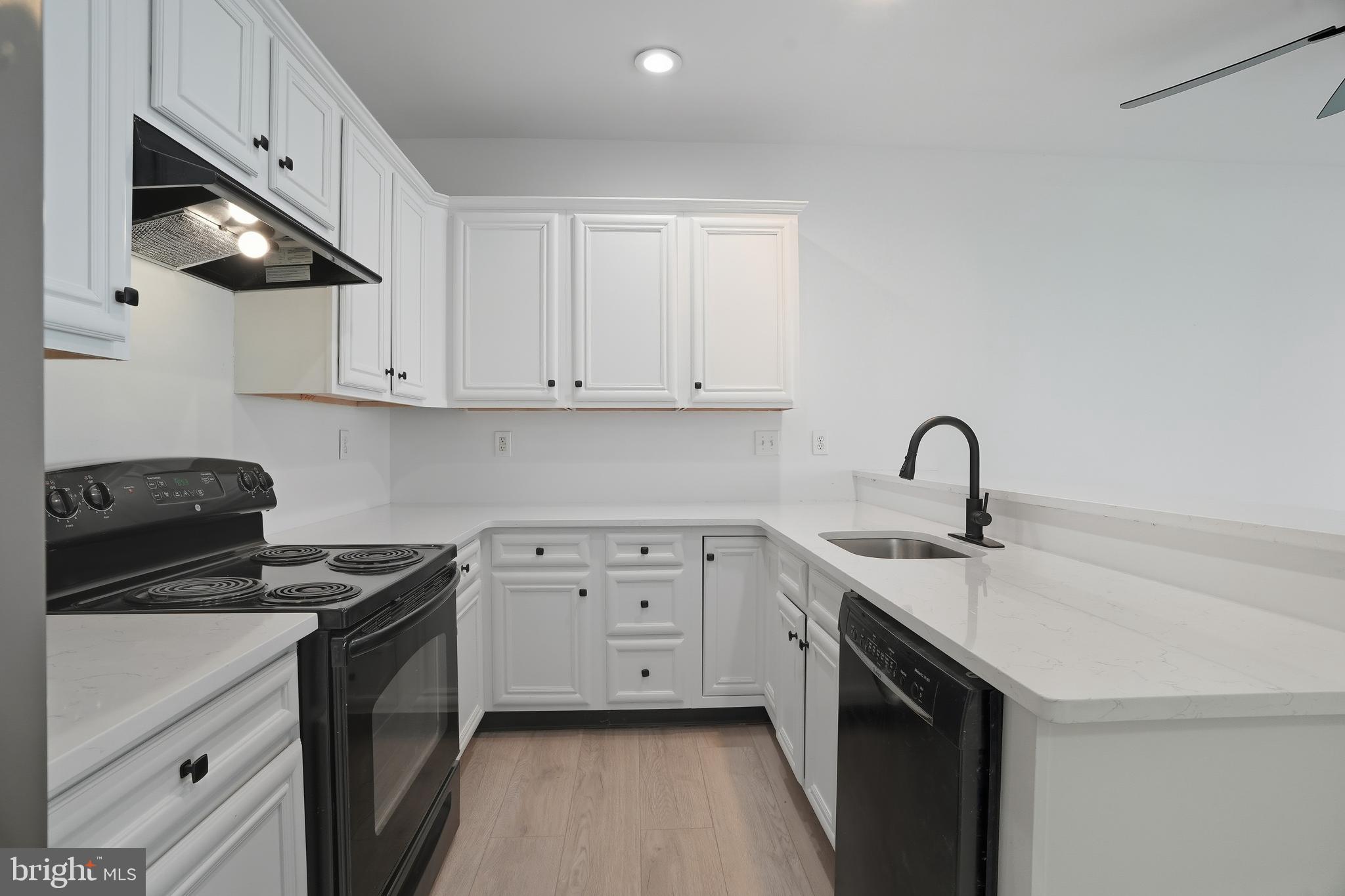 GREEN STREET MEWS - Residential