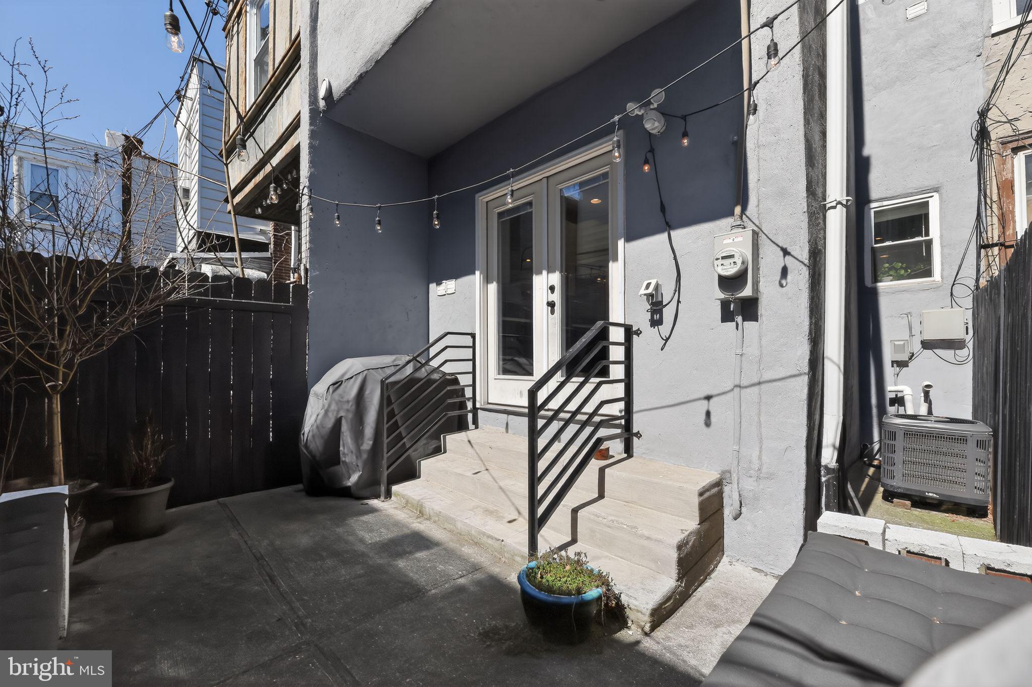 2938 NICHOLAS STREET