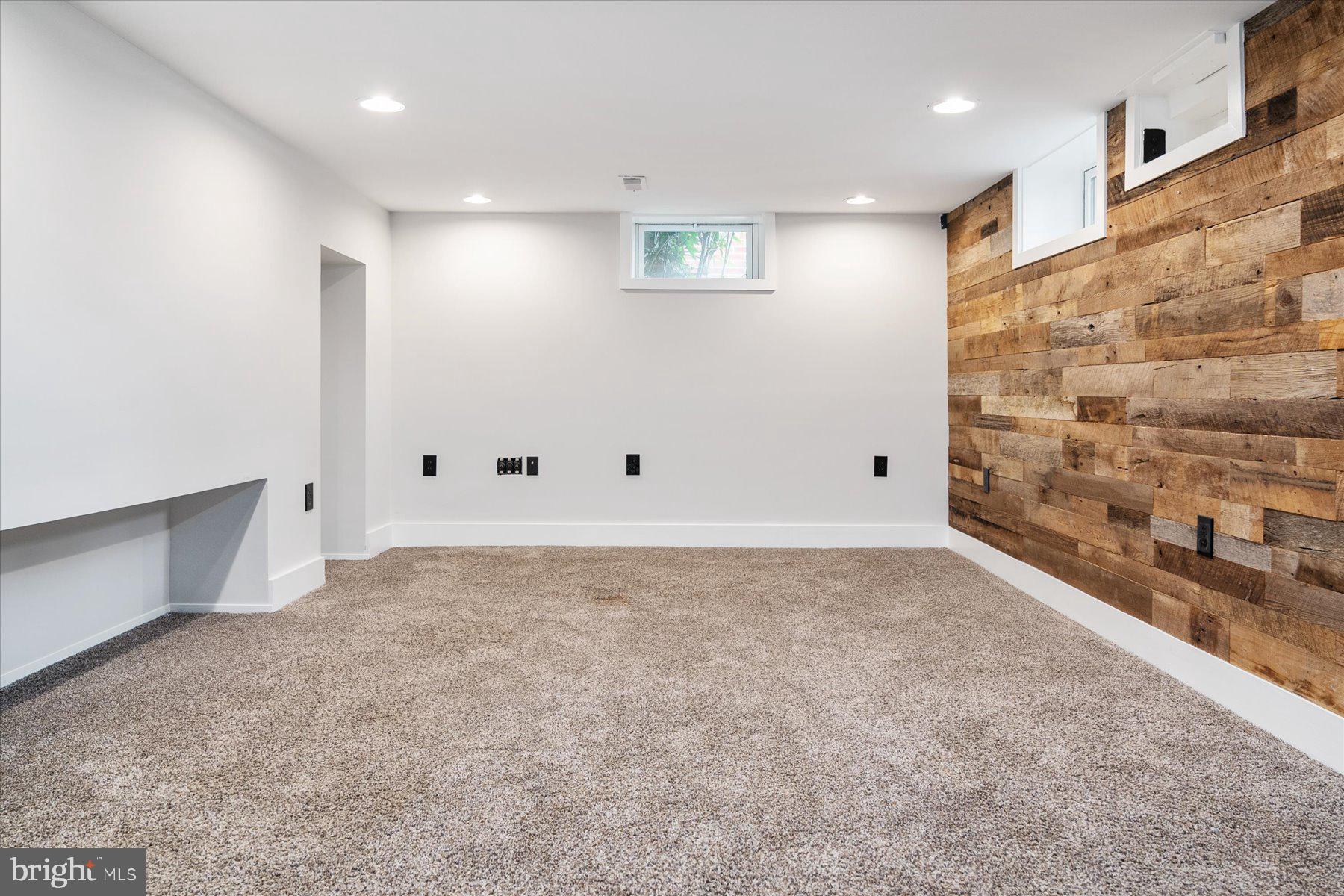 OWINGS MILLS - Residential