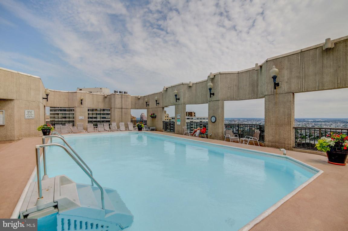 RITTENHOUSE SQUARE - Residential Lease