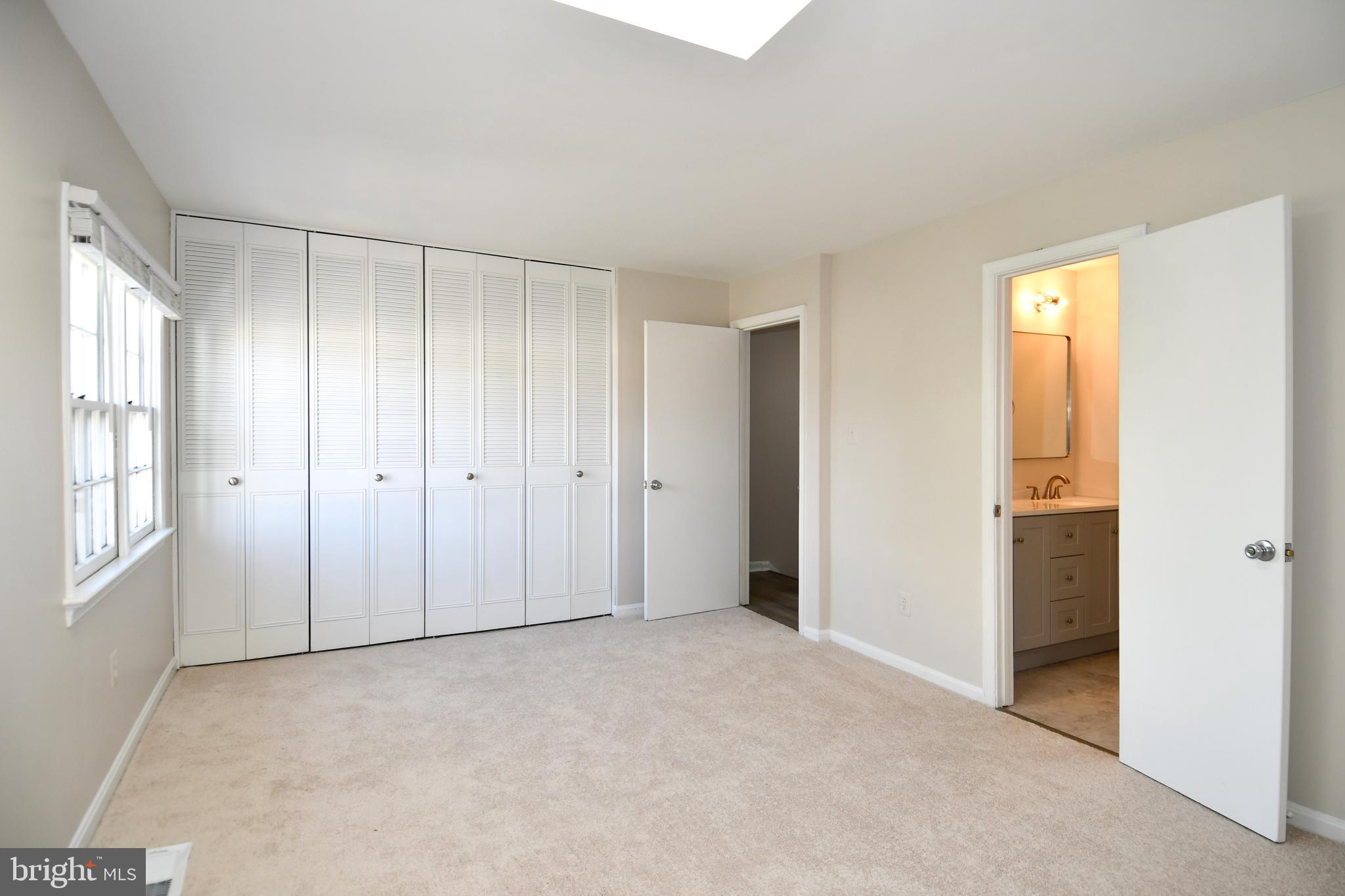 PARK AVENUE SQUARE - Residential Lease