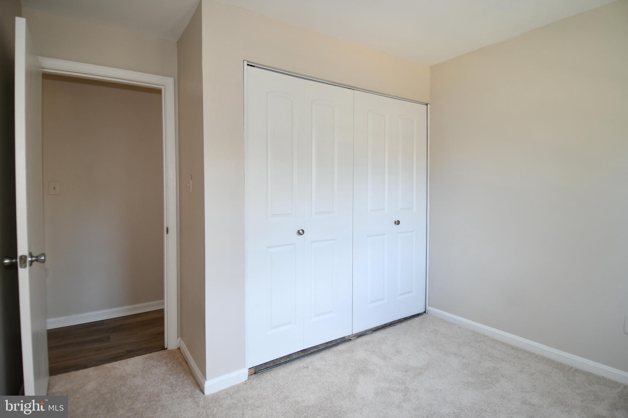 PARK AVENUE SQUARE - Residential Lease