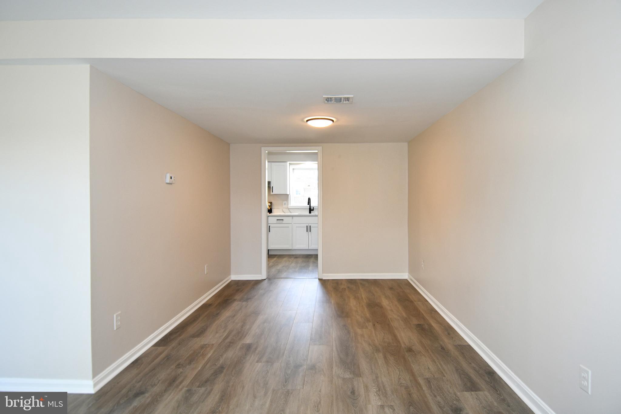 PARK AVENUE SQUARE - Residential Lease