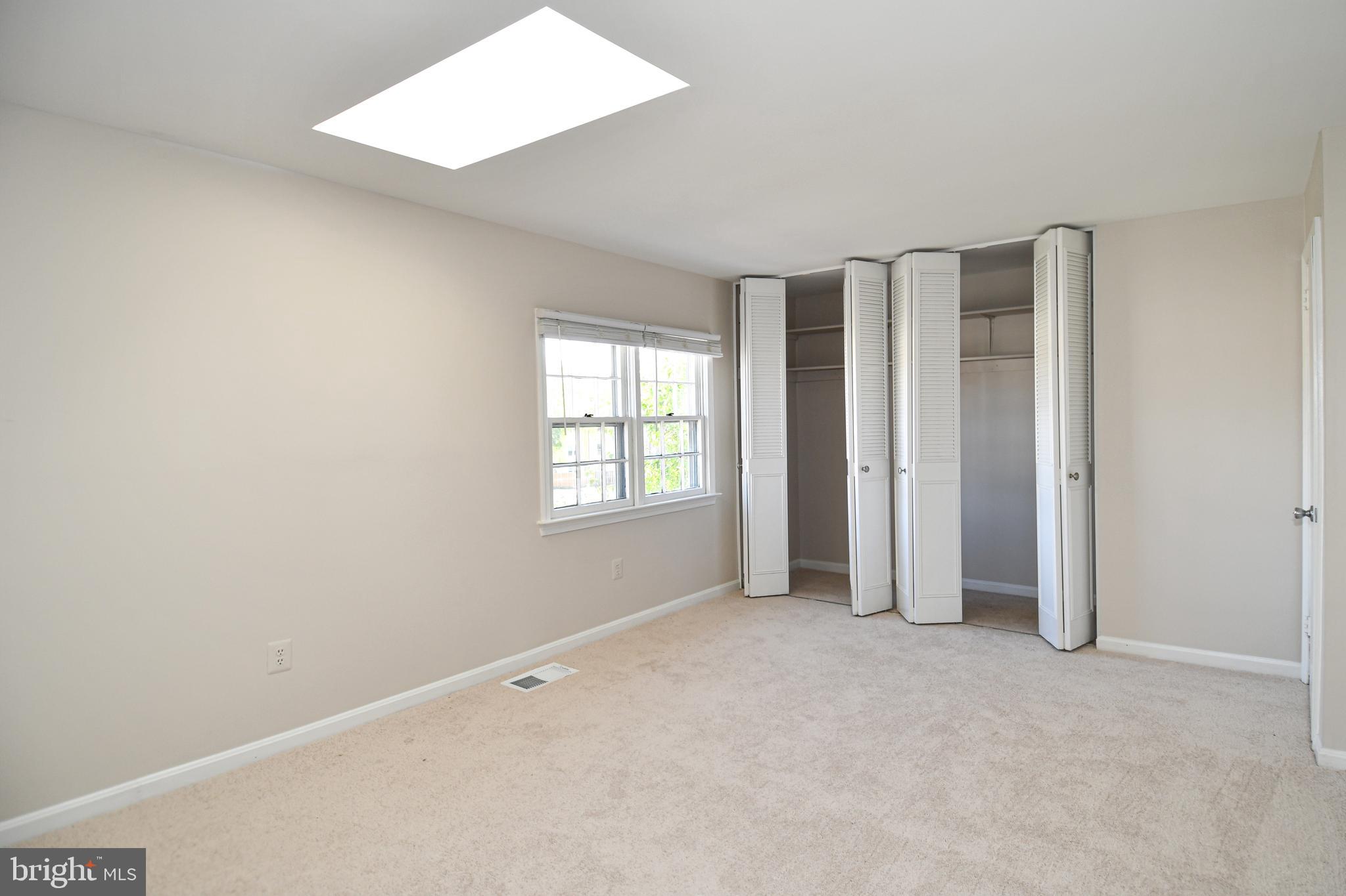 PARK AVENUE SQUARE - Residential Lease