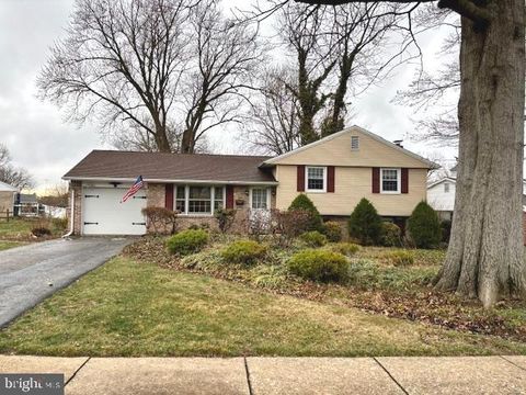 Homes For Sale - 229 Pleasant View Drive<br/> Lancaster County, STRASBURG, PA 17579