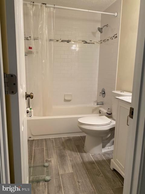 CLINTON PLAZA TOWNHOUSES - Residential