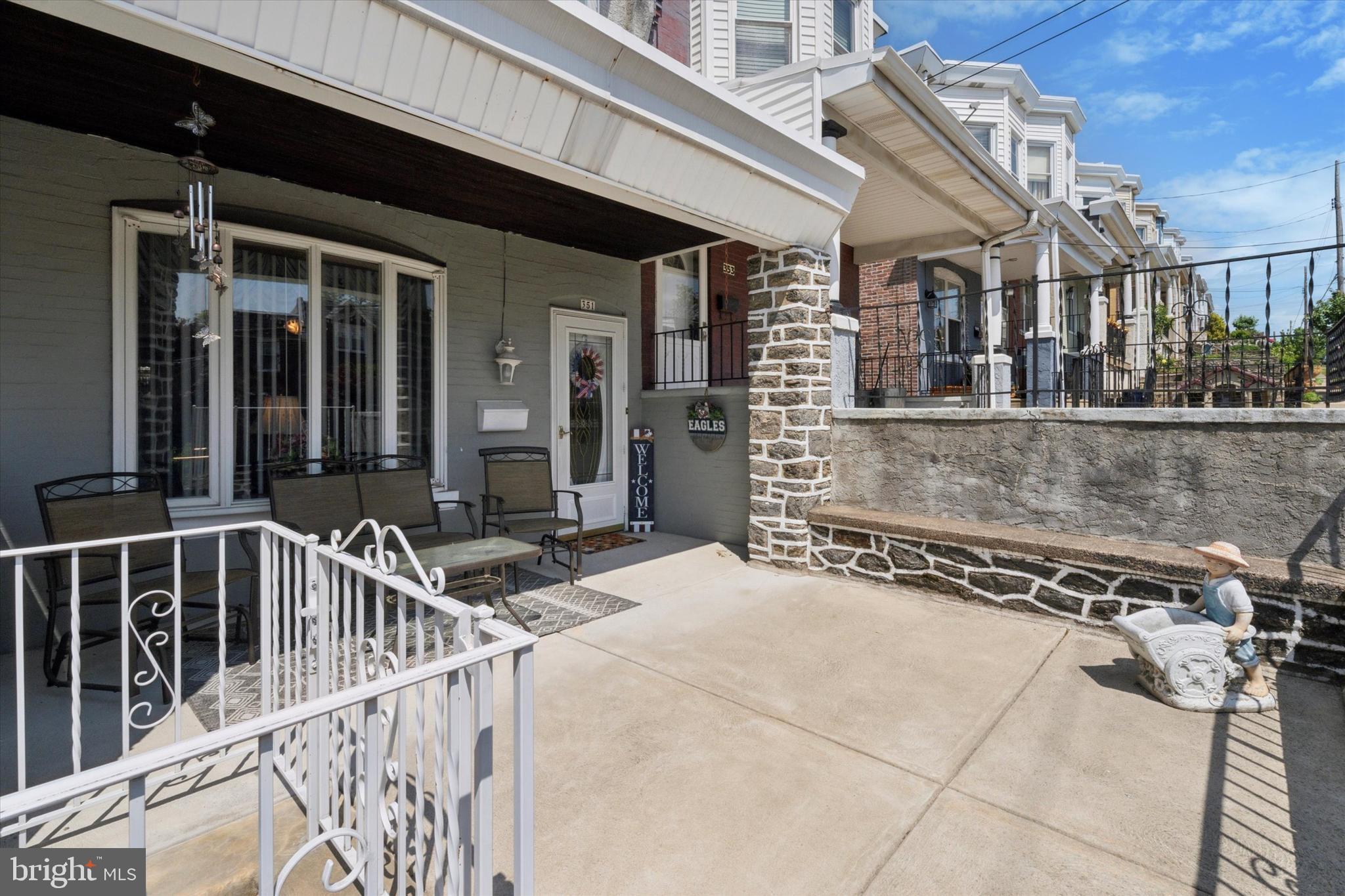 ROXBOROUGH - Residential