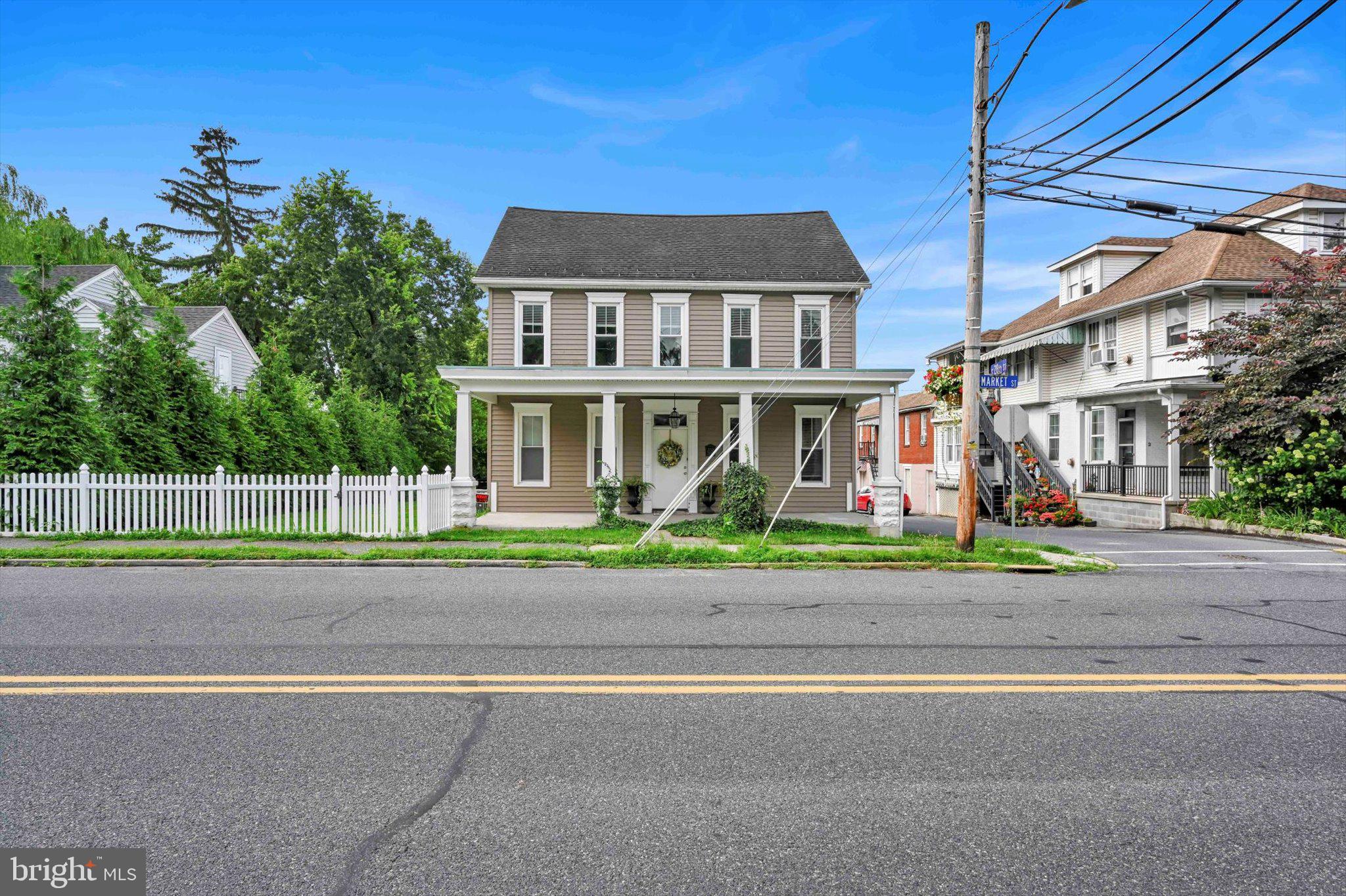 2717 MARKET STREET