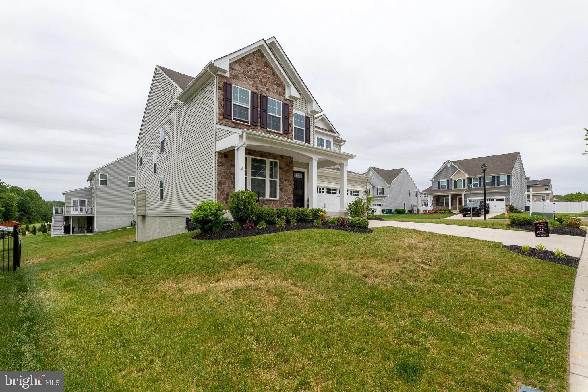 EAGLES REST - Residential