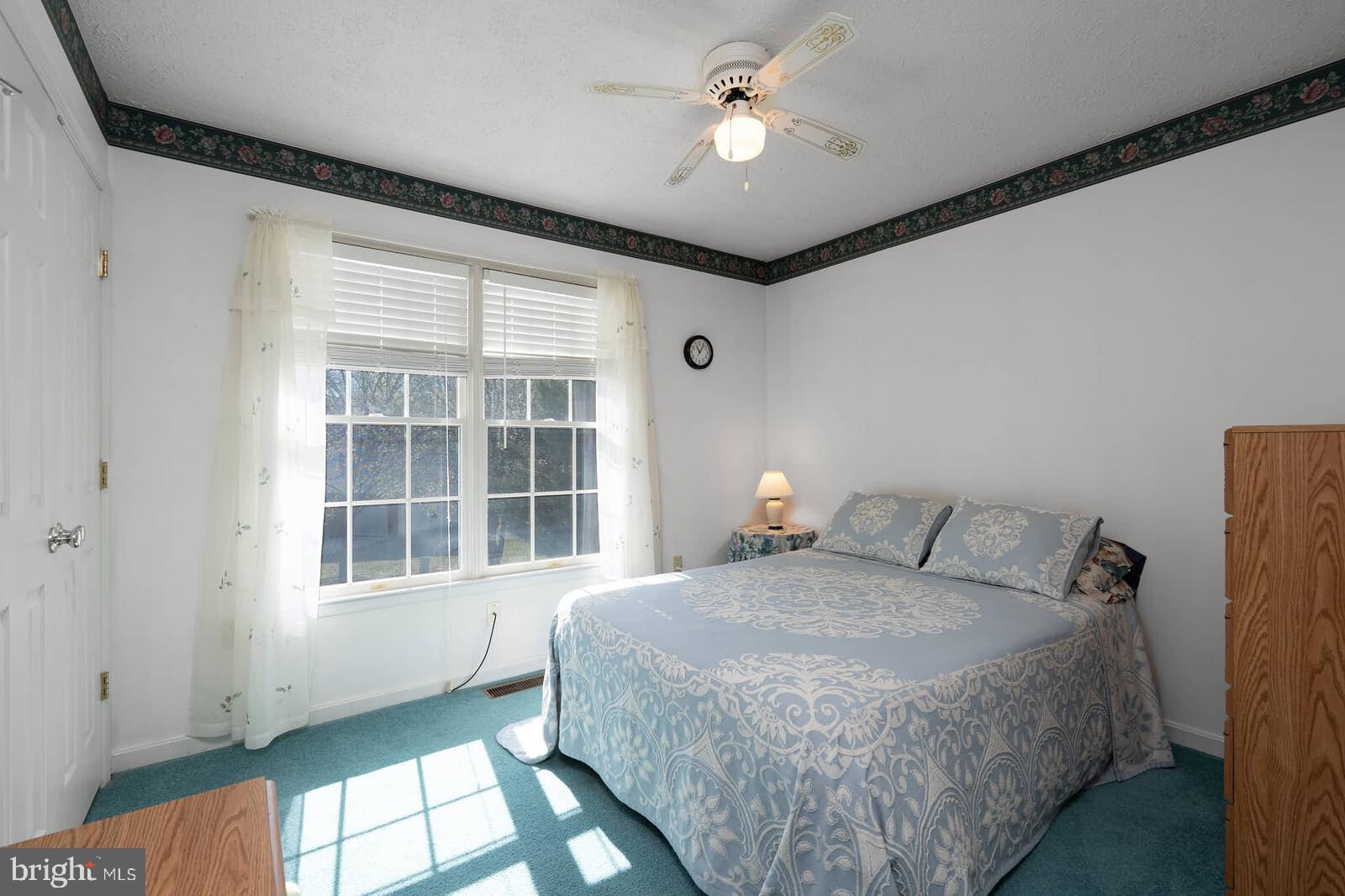 WESTBURY - Residential