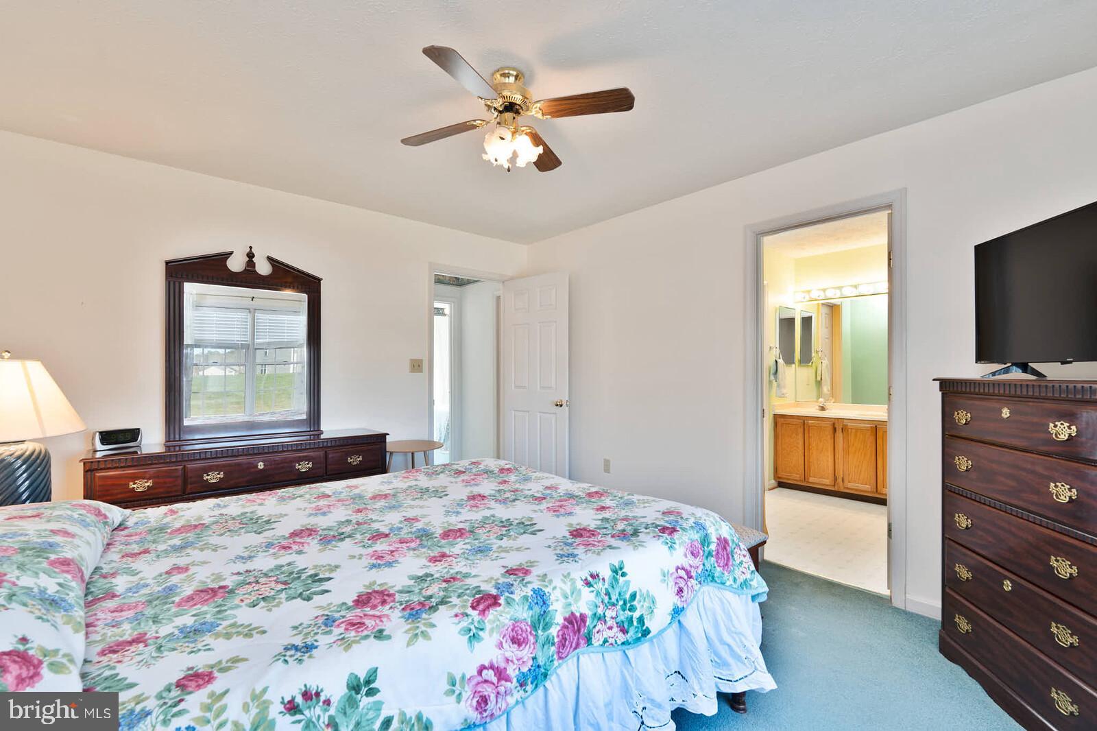 WESTBURY - Residential