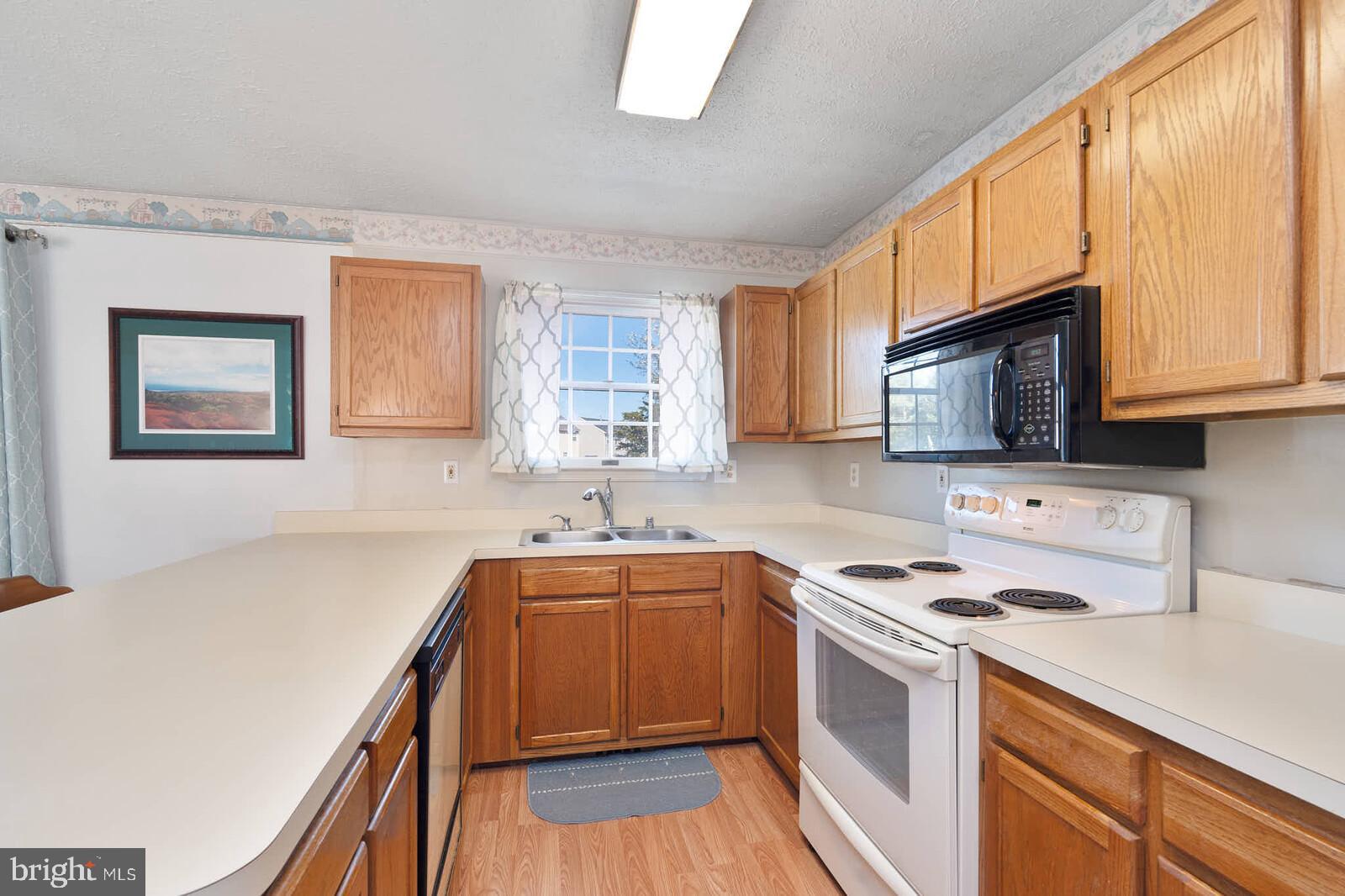 WESTBURY - Residential