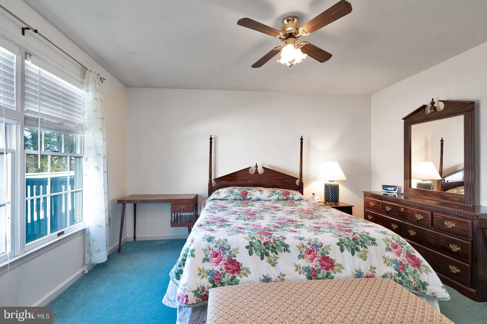 WESTBURY - Residential