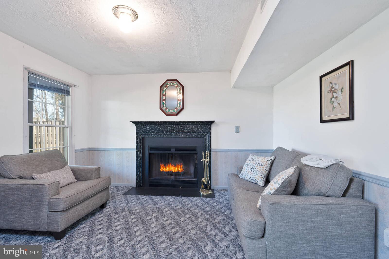 WESTBURY - Residential