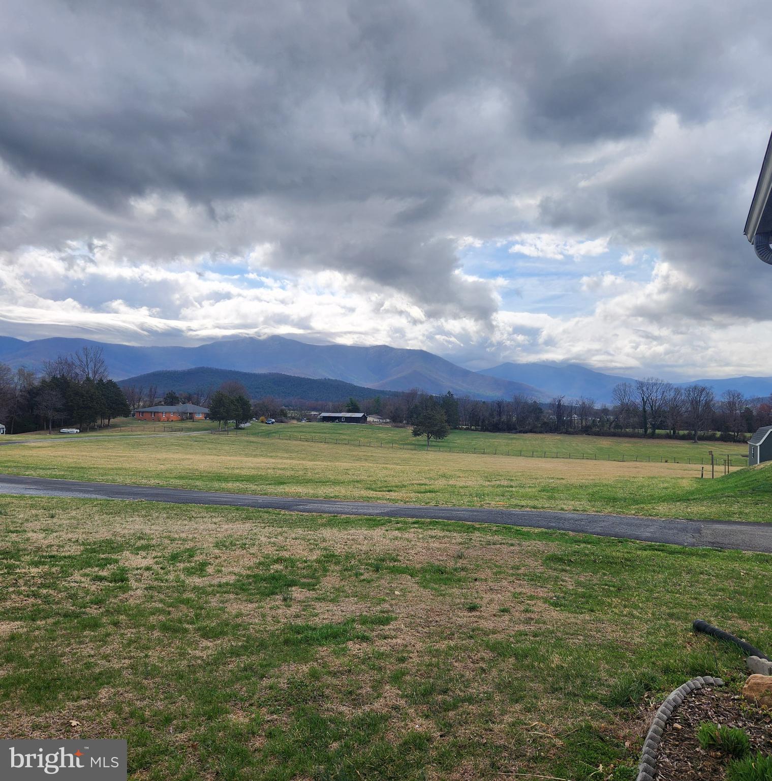 HILLDALE - Residential