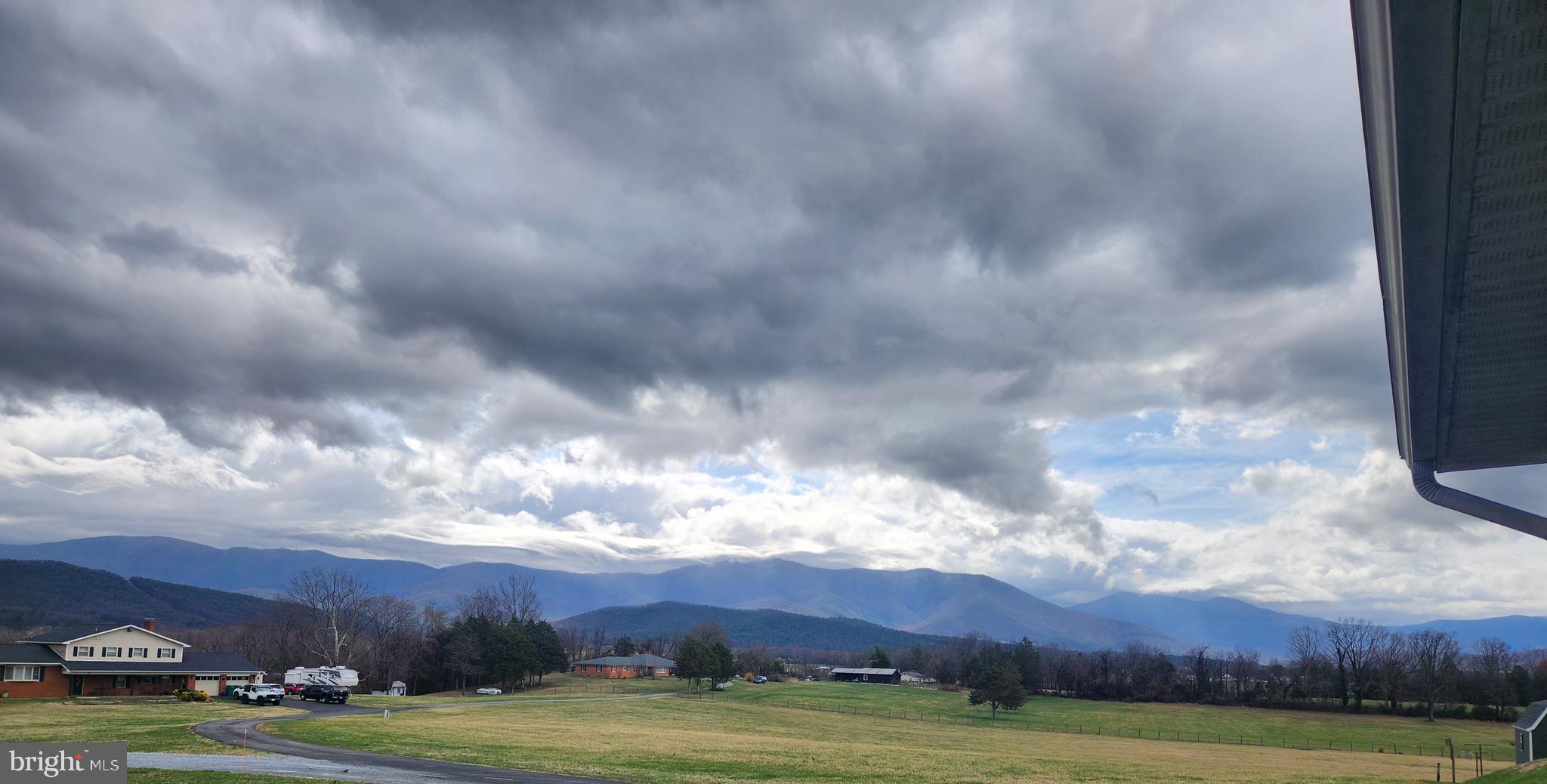 HILLDALE - Residential