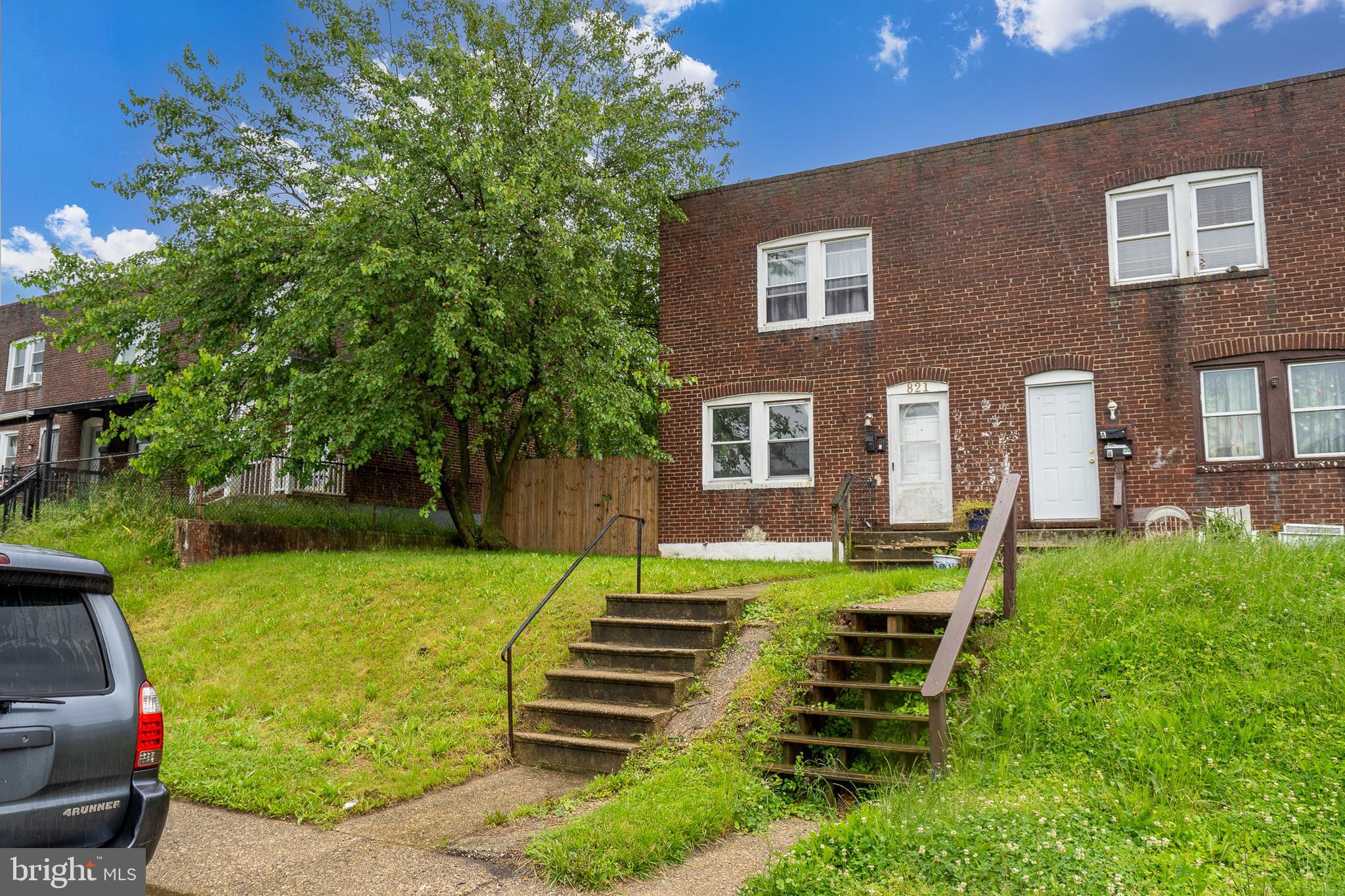 821 E JEFFREY STREET