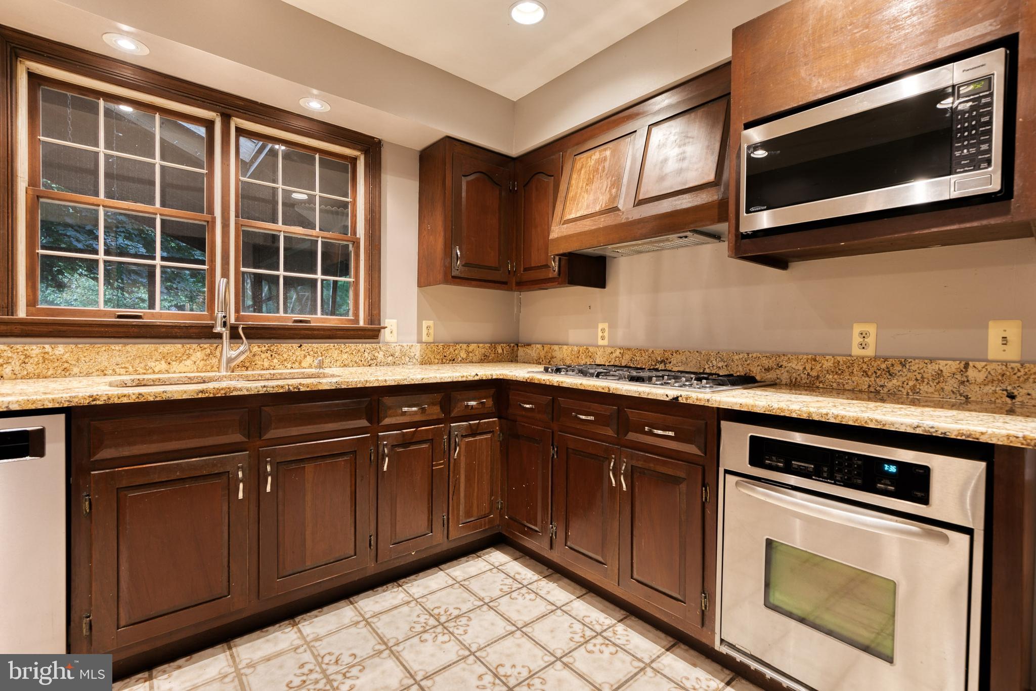 GWENLEE ESTATES - Residential