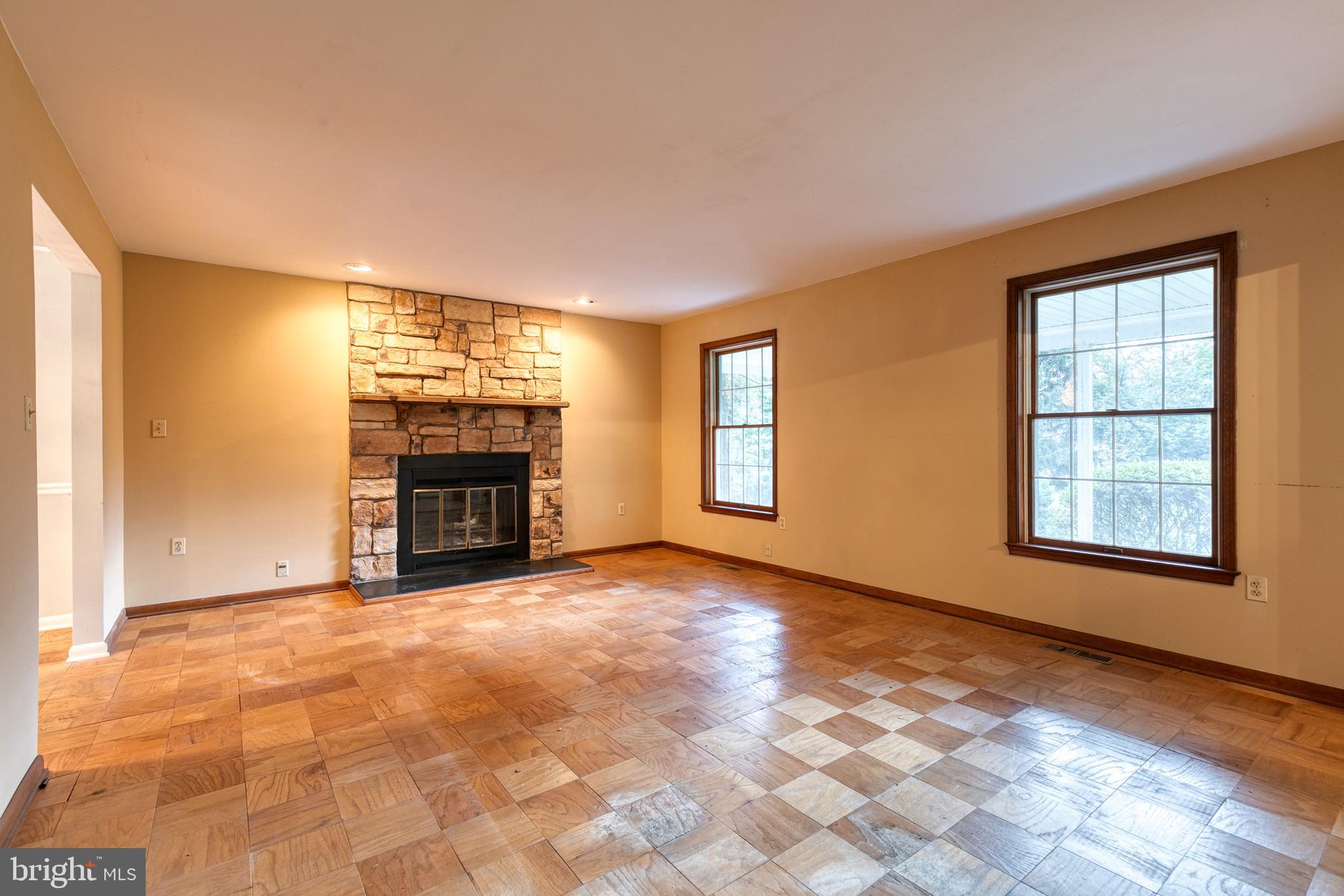 GWENLEE ESTATES - Residential