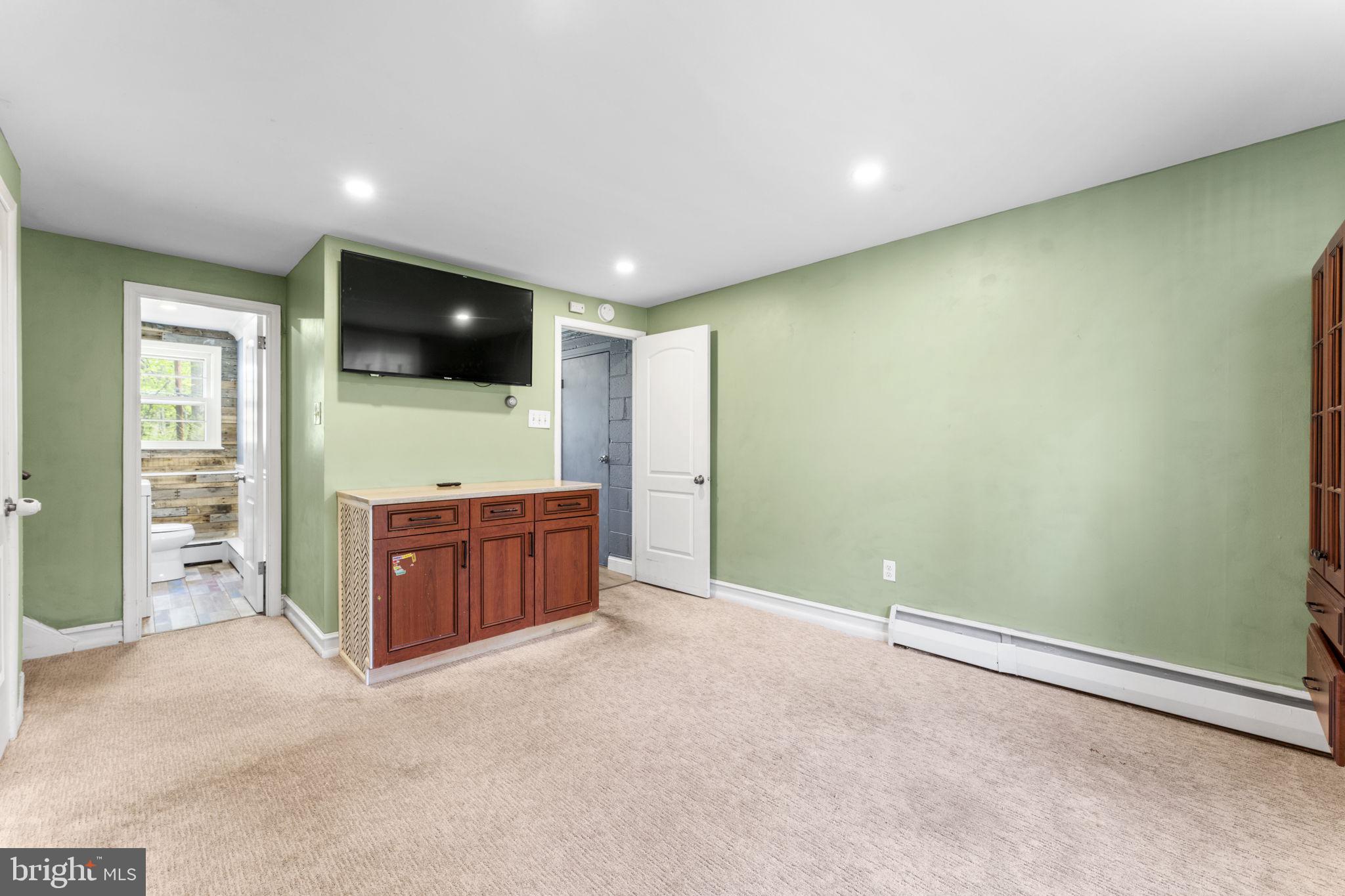 PAOLI GARDENS - Residential