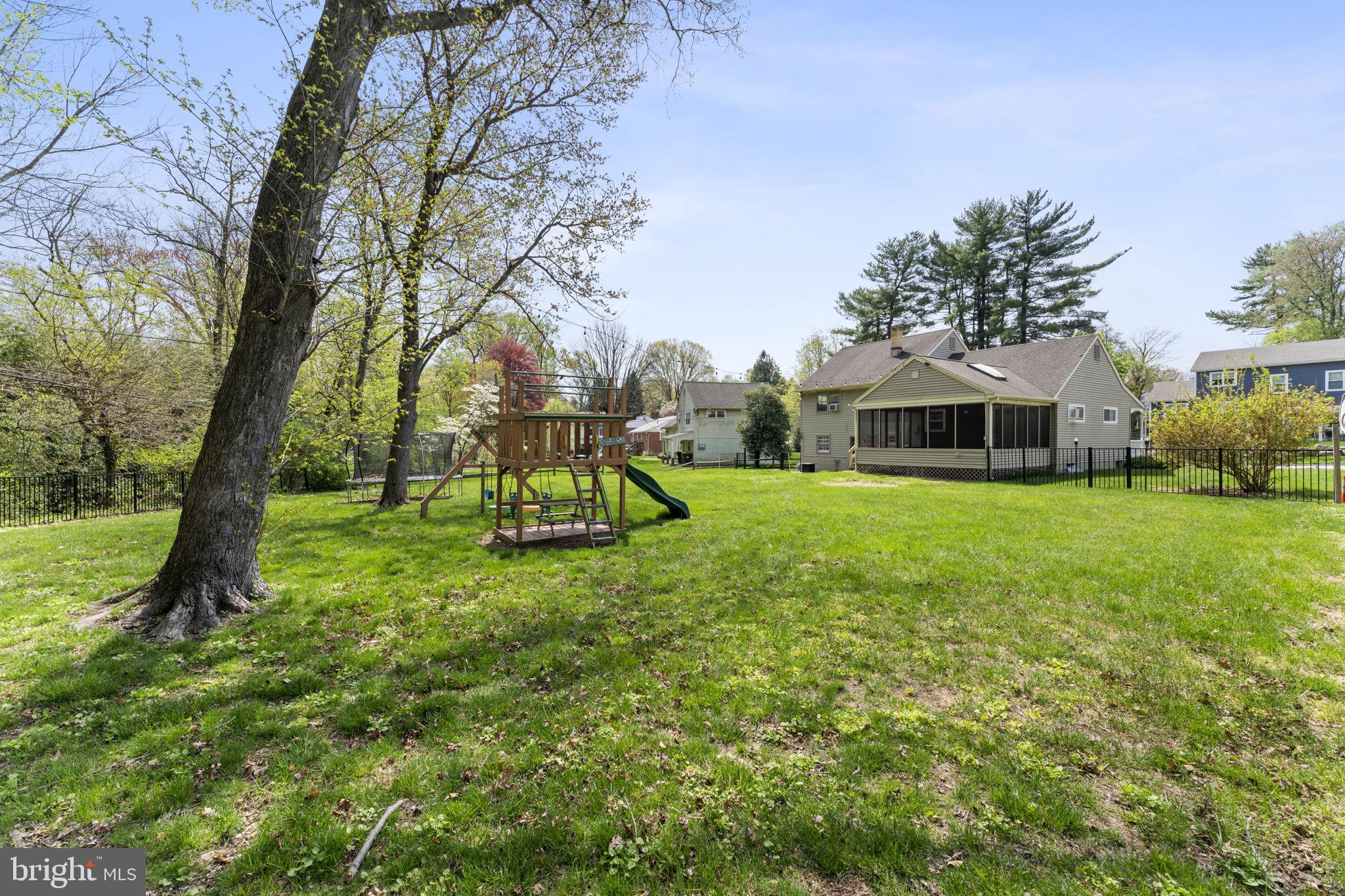 PAOLI GARDENS - Residential