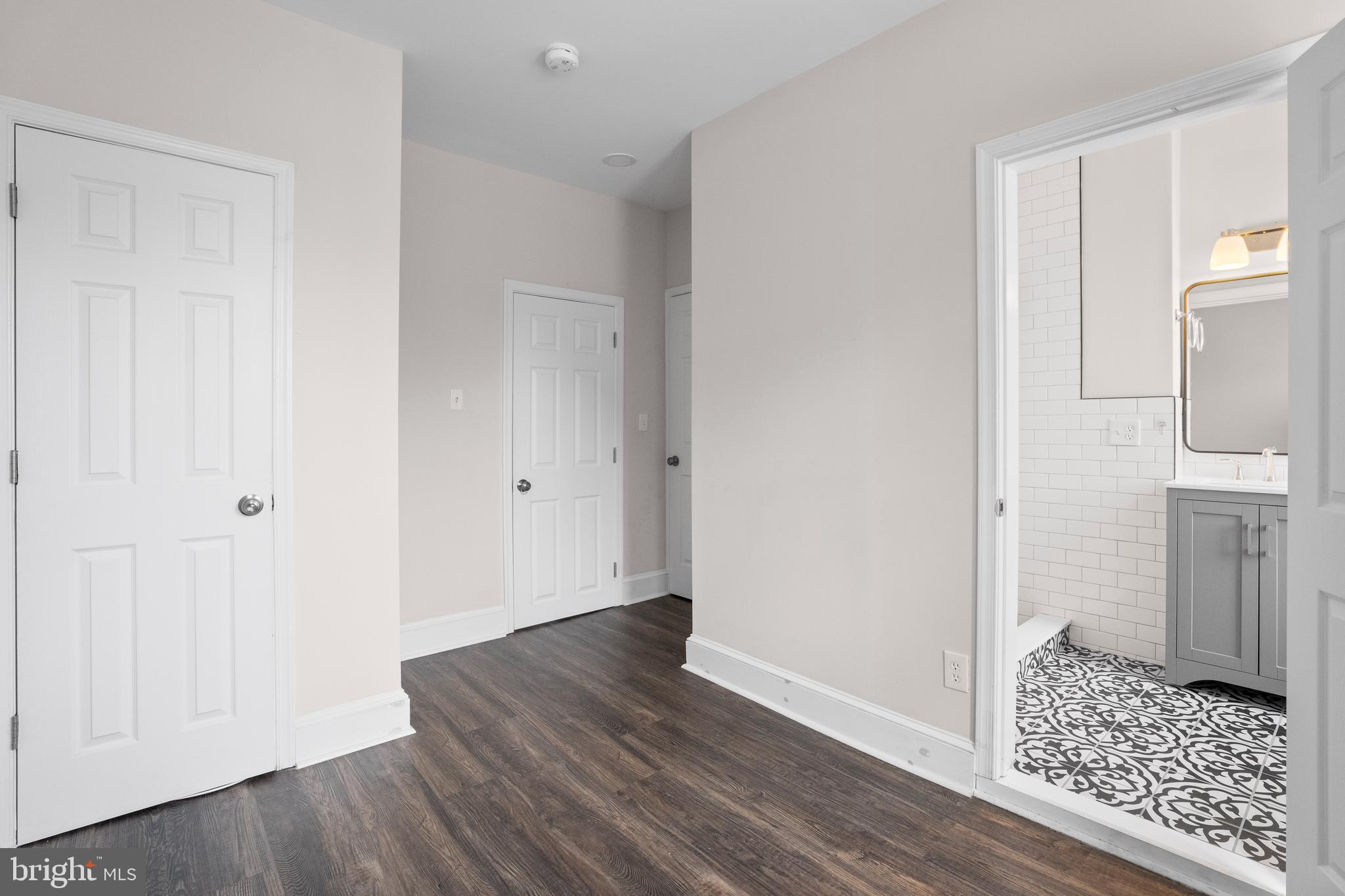 CHARLES VILLAGE - Residential Lease